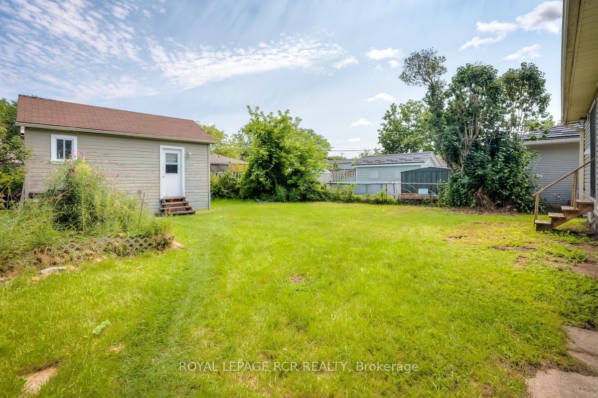 11 Jacksons Point Avenue Property Photo 25