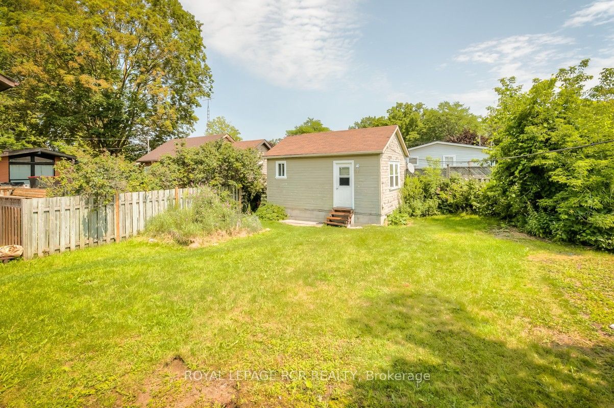 11 Jacksons Point Avenue Property Photo 26