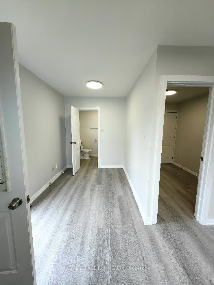 11 Jacksons Point Avenue Property Photo 29