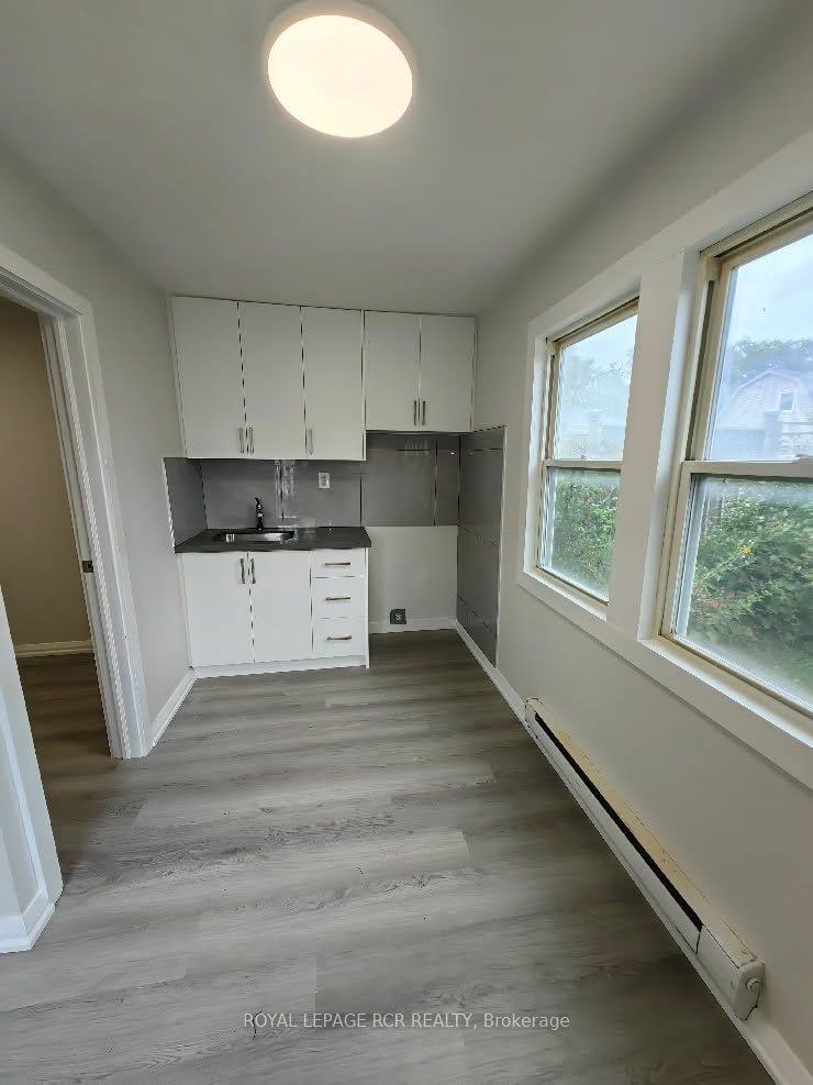 11 Jacksons Point Avenue Property Photo 30