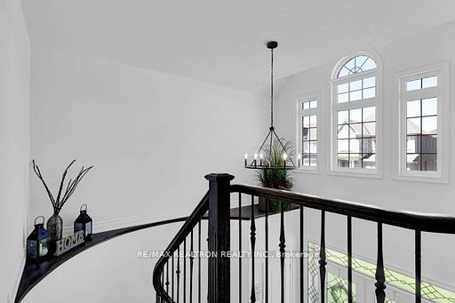 53 Gallant Place Property Photo 28