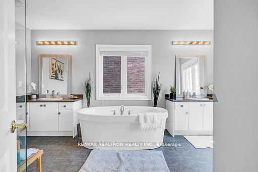 53 Gallant Place Property Photo 37