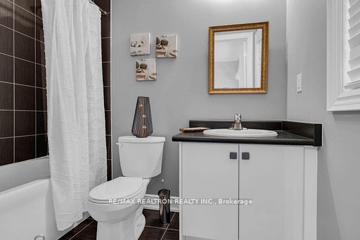 53 Gallant Place Property Photo 45