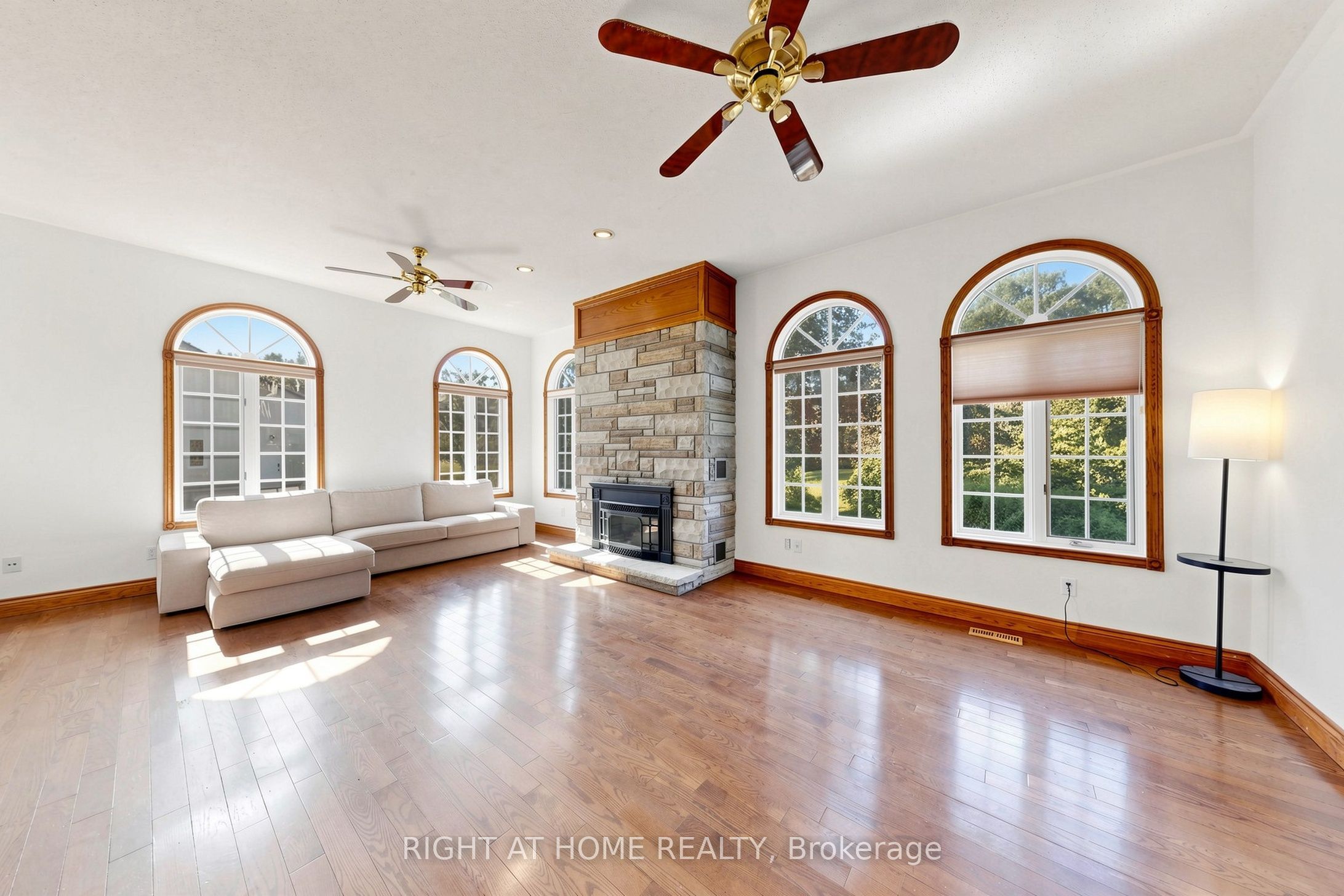 3016 Cole Road Property Photo 6