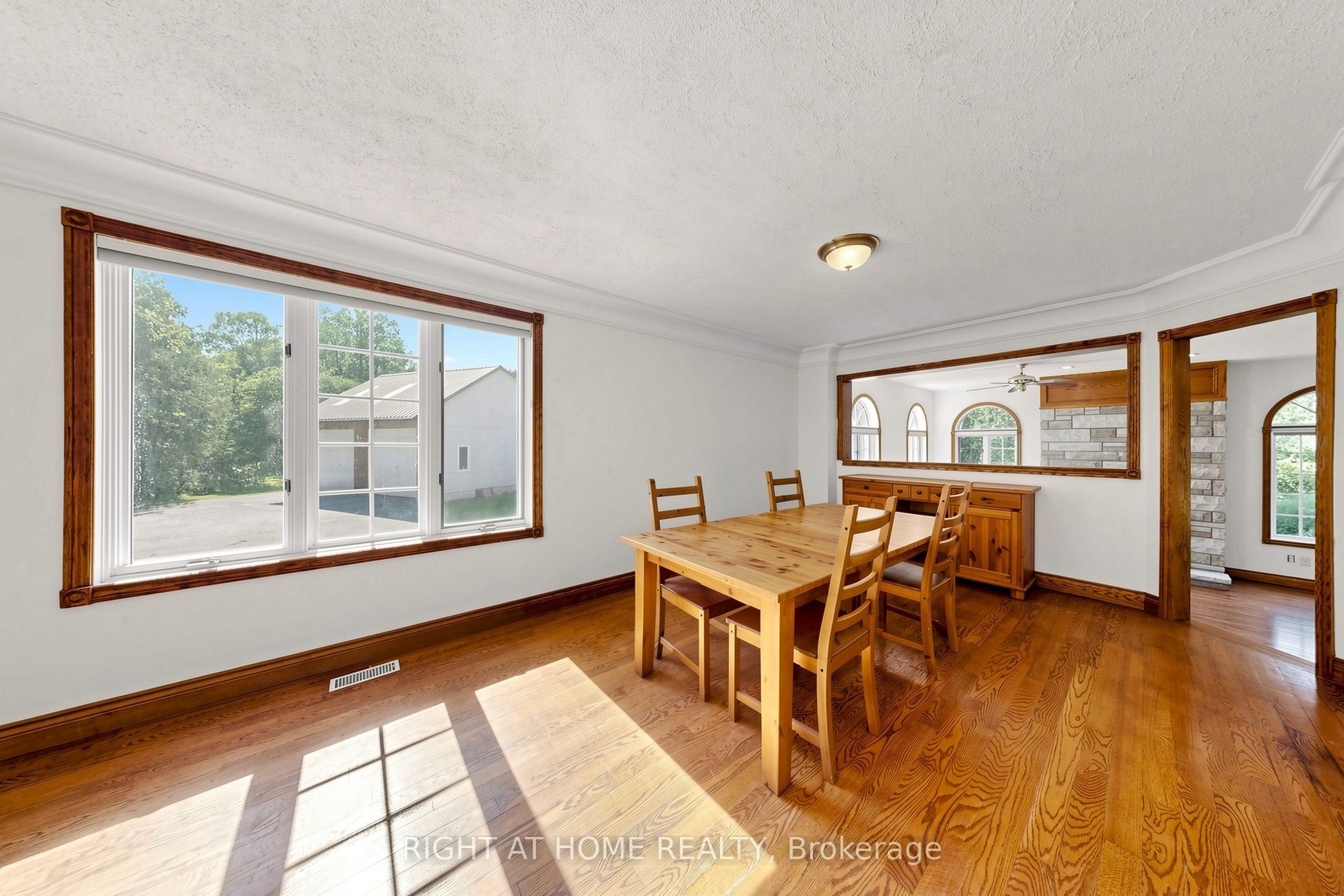 3016 Cole Road Property Photo 9