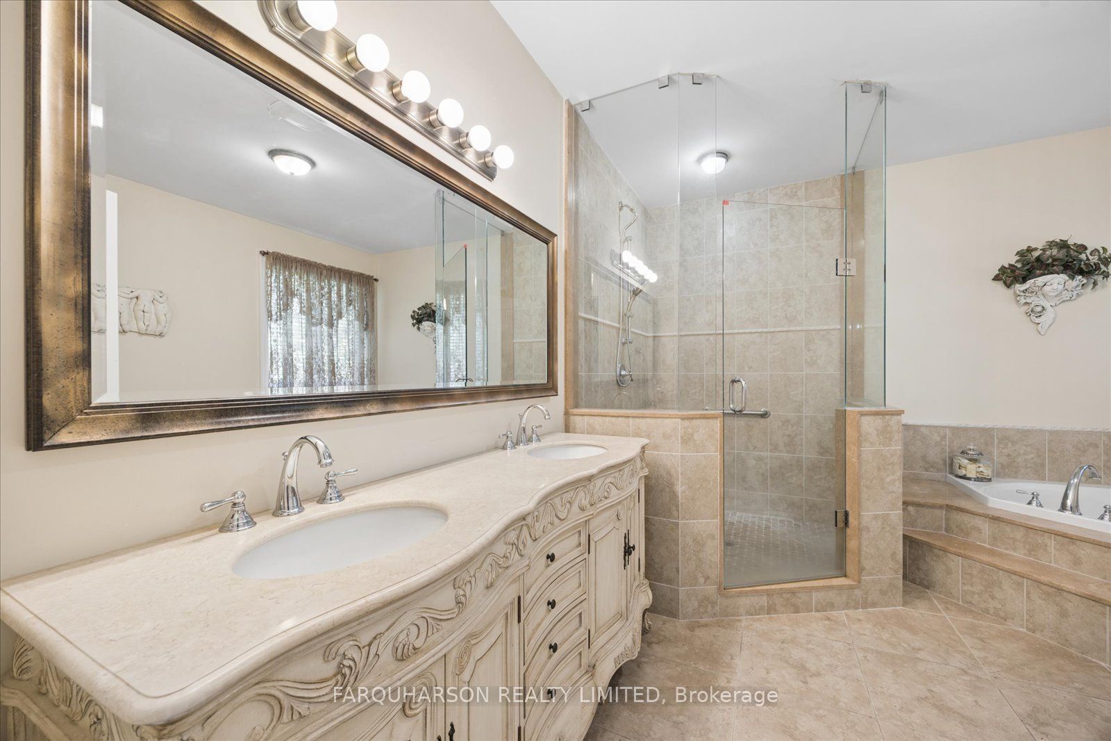 55 Ogden Crescent Property Photo 16