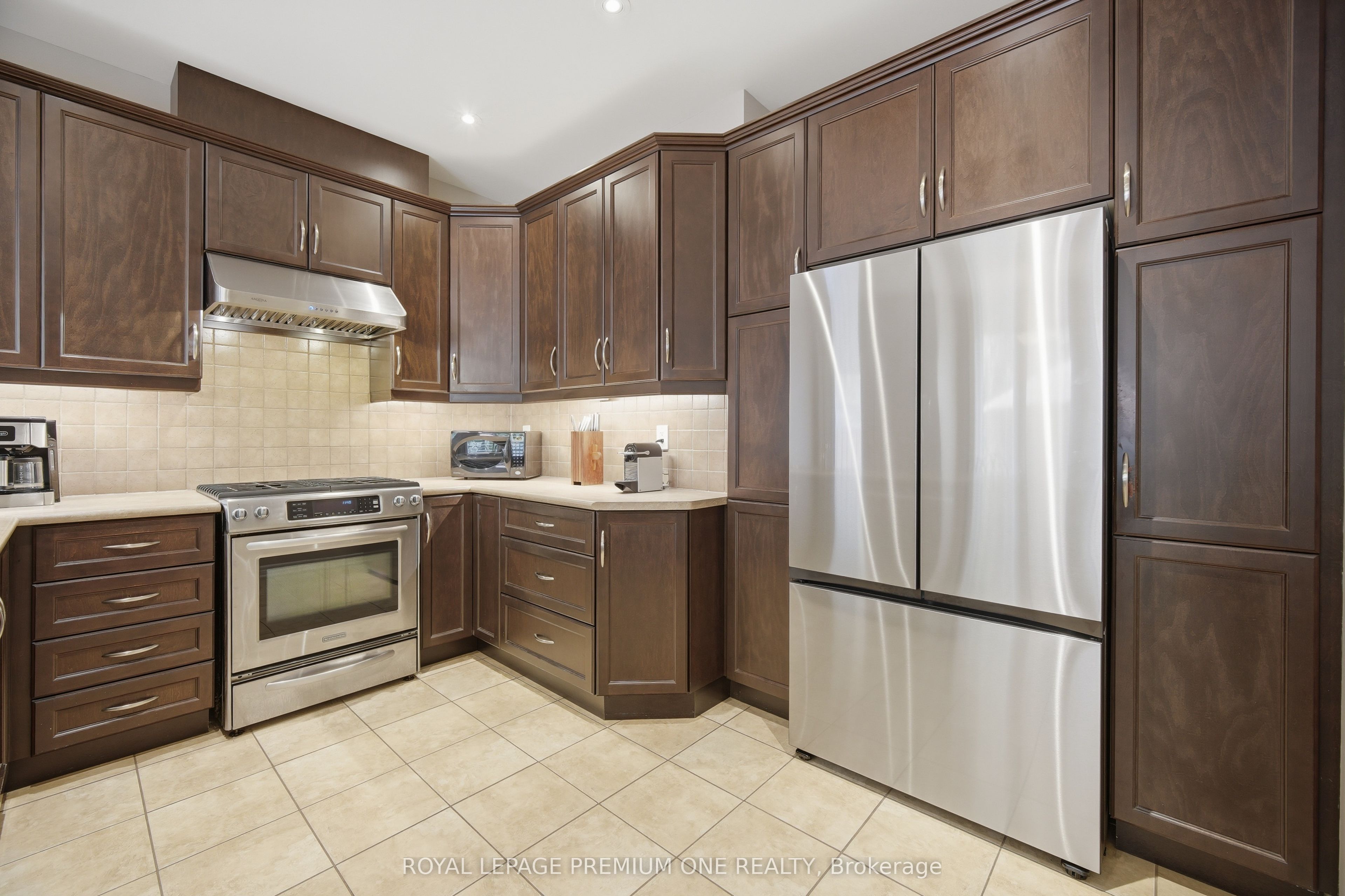 114 Bellini Avenue Property Photo 9