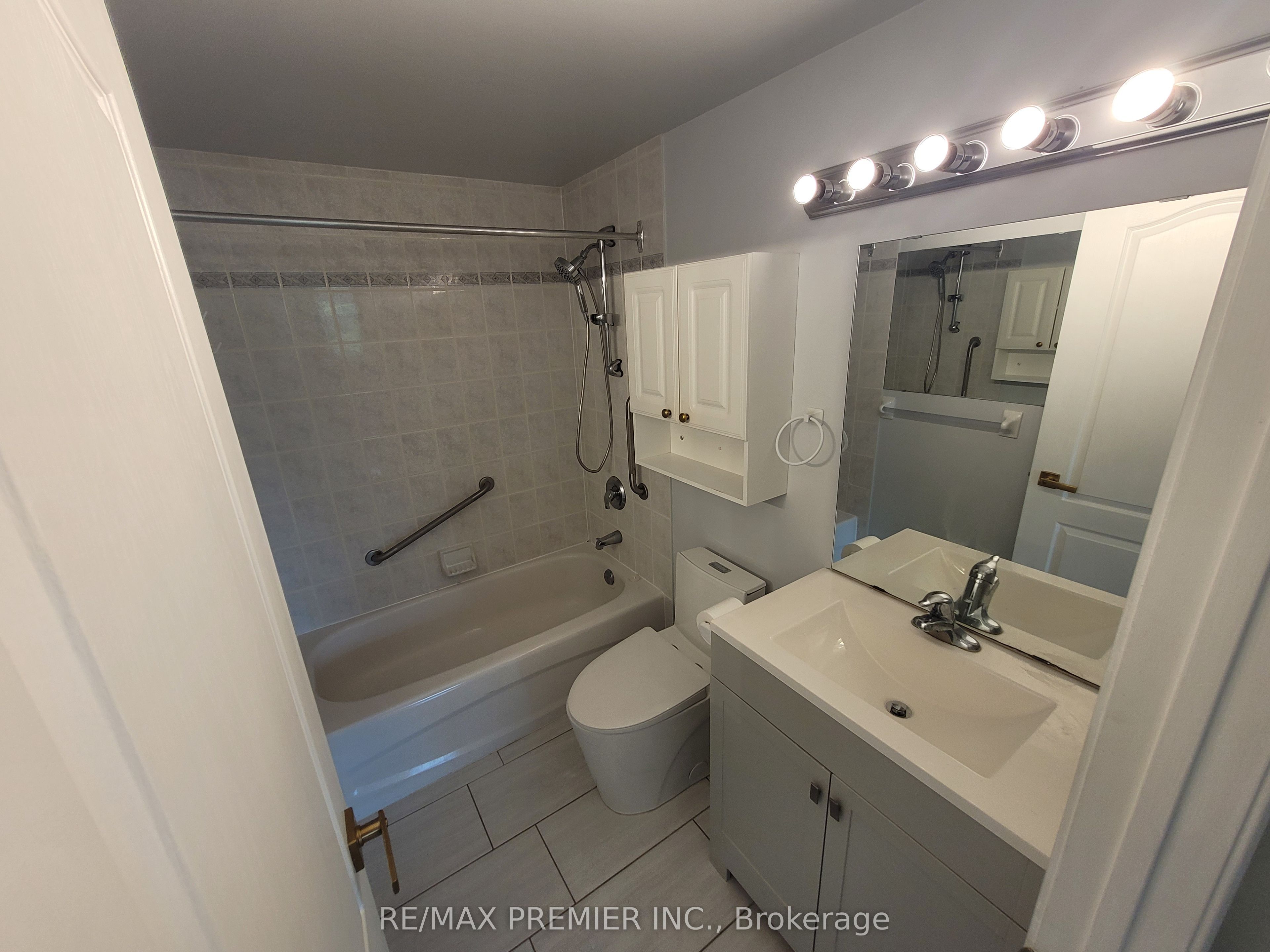 2506 Rutherford Road 502 Property Photo 27