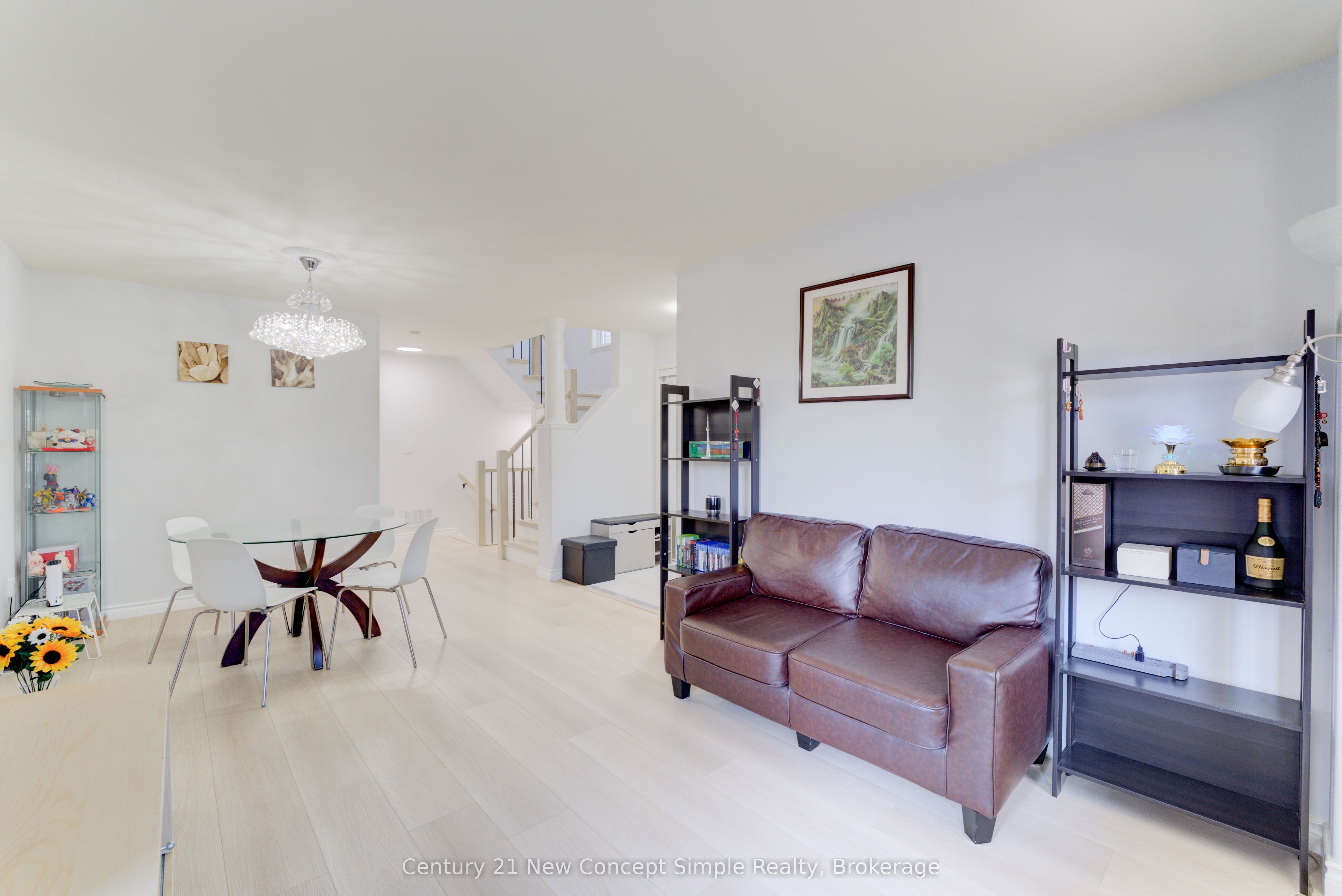 18 Castlemore Avenue Property Photo 5