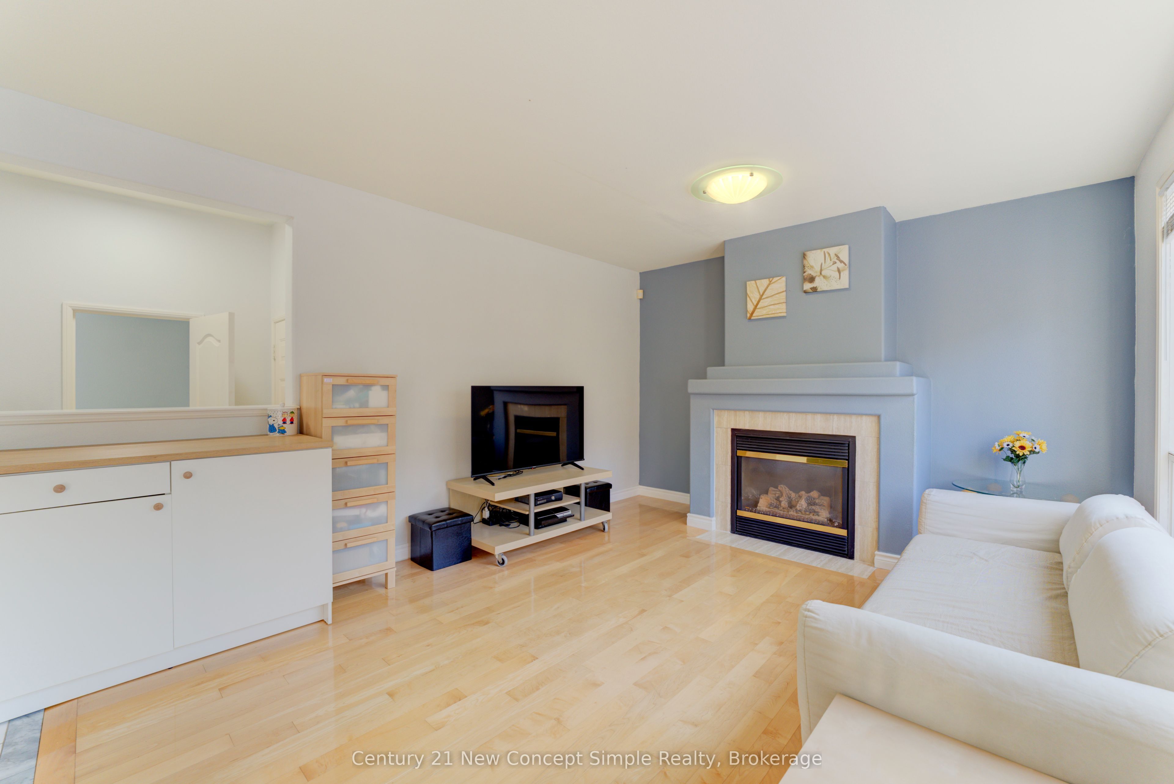 18 Castlemore Avenue Property Photo 12