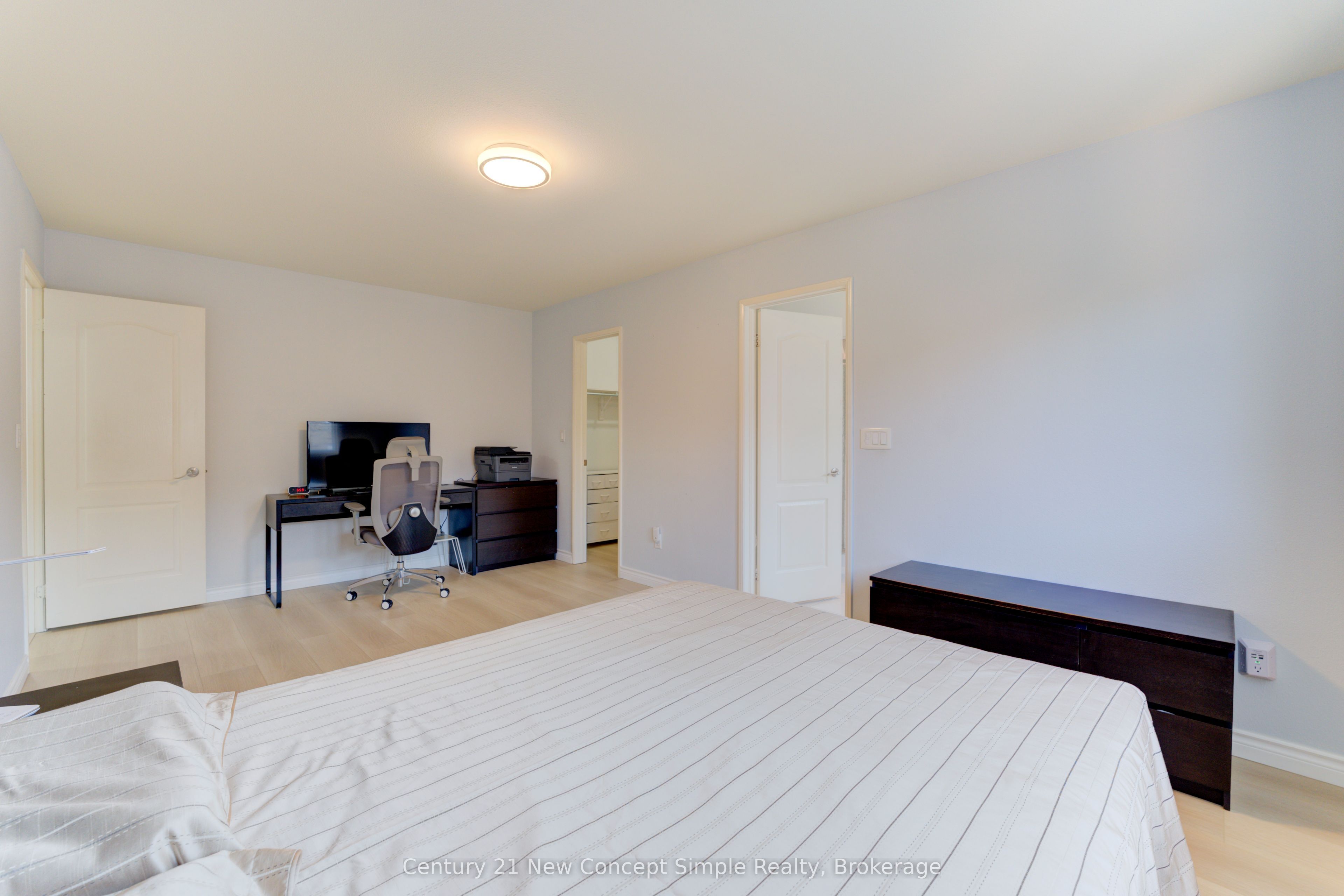 18 Castlemore Avenue Property Photo 16