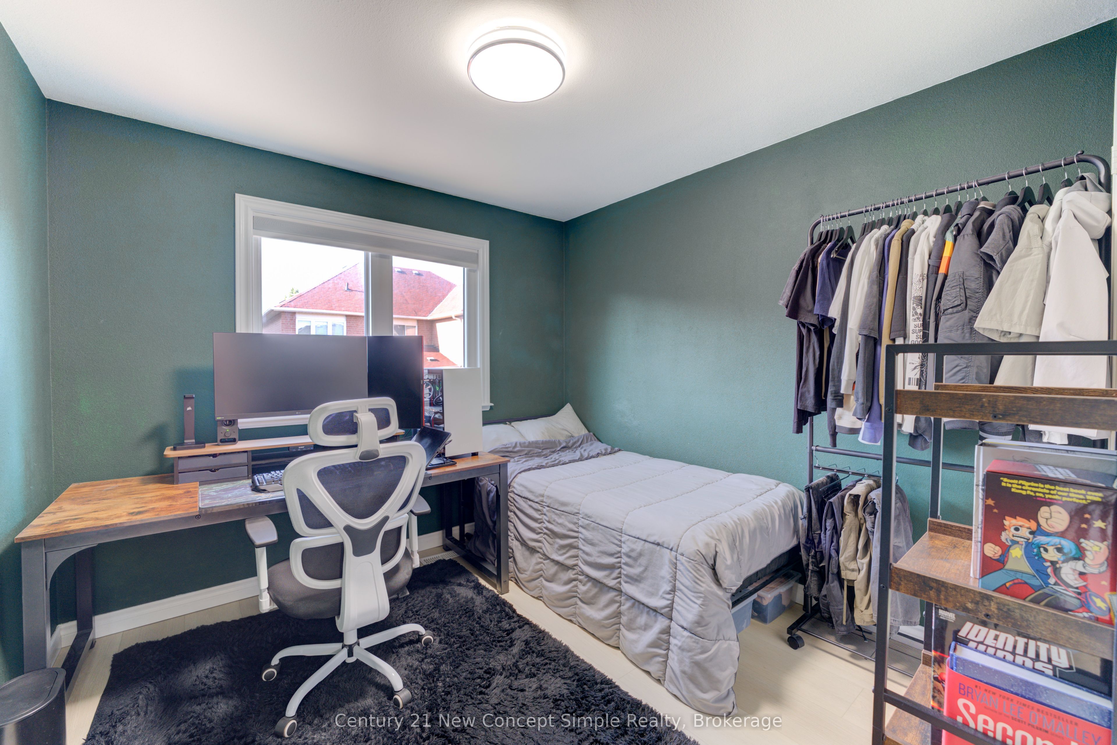 18 Castlemore Avenue Property Photo 20