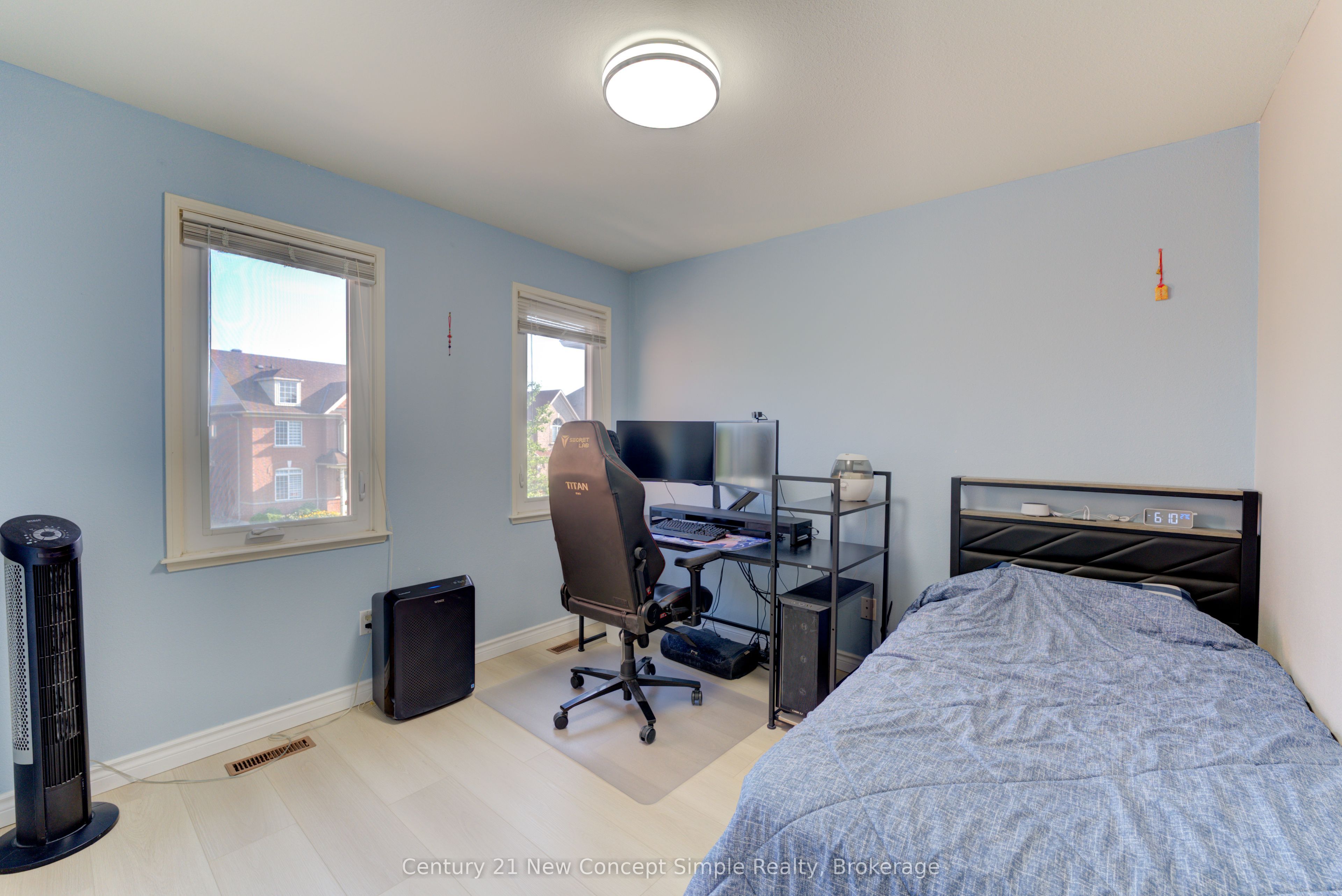 18 Castlemore Avenue Property Photo 21