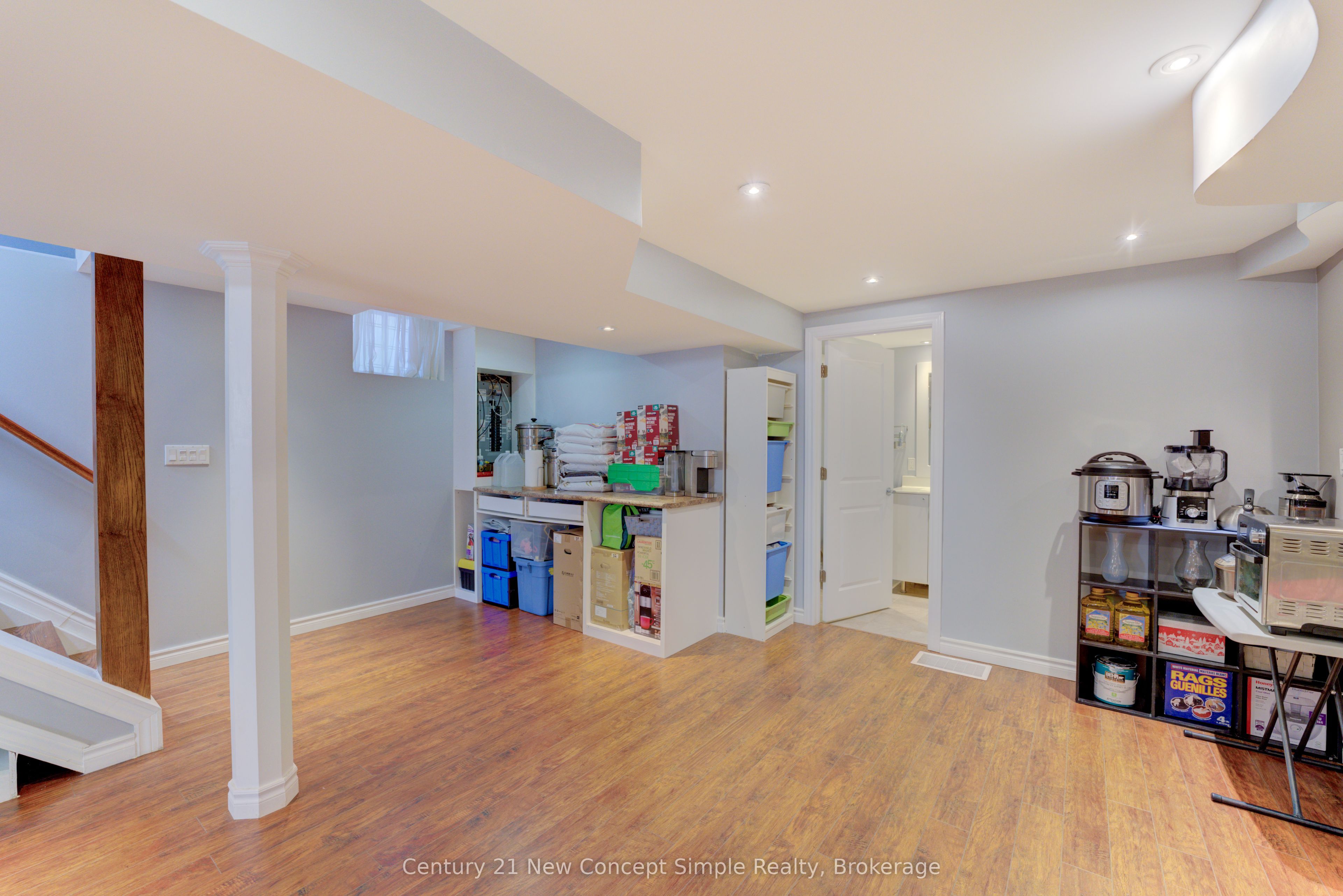 18 Castlemore Avenue Property Photo 28
