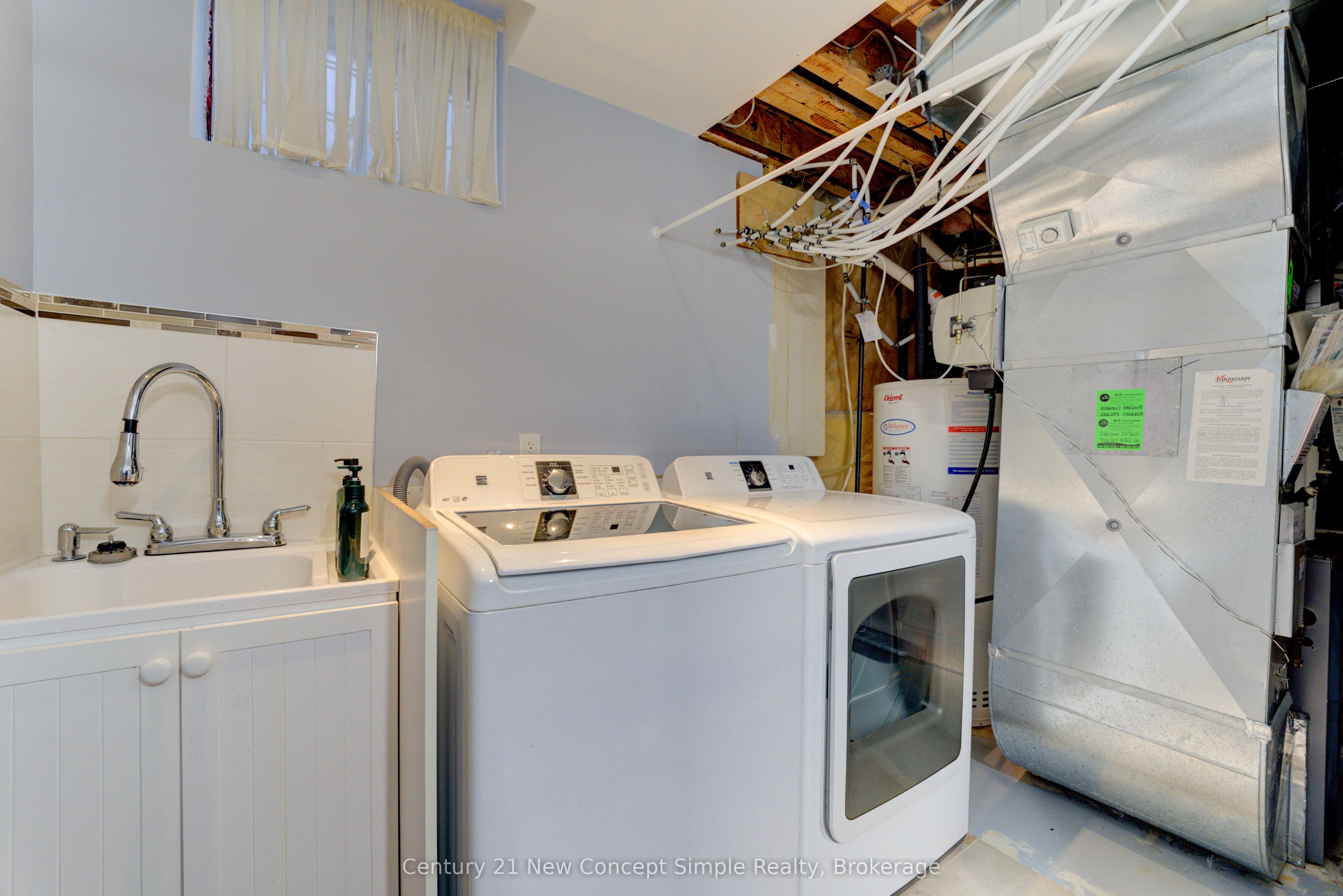 18 Castlemore Avenue Property Photo 31