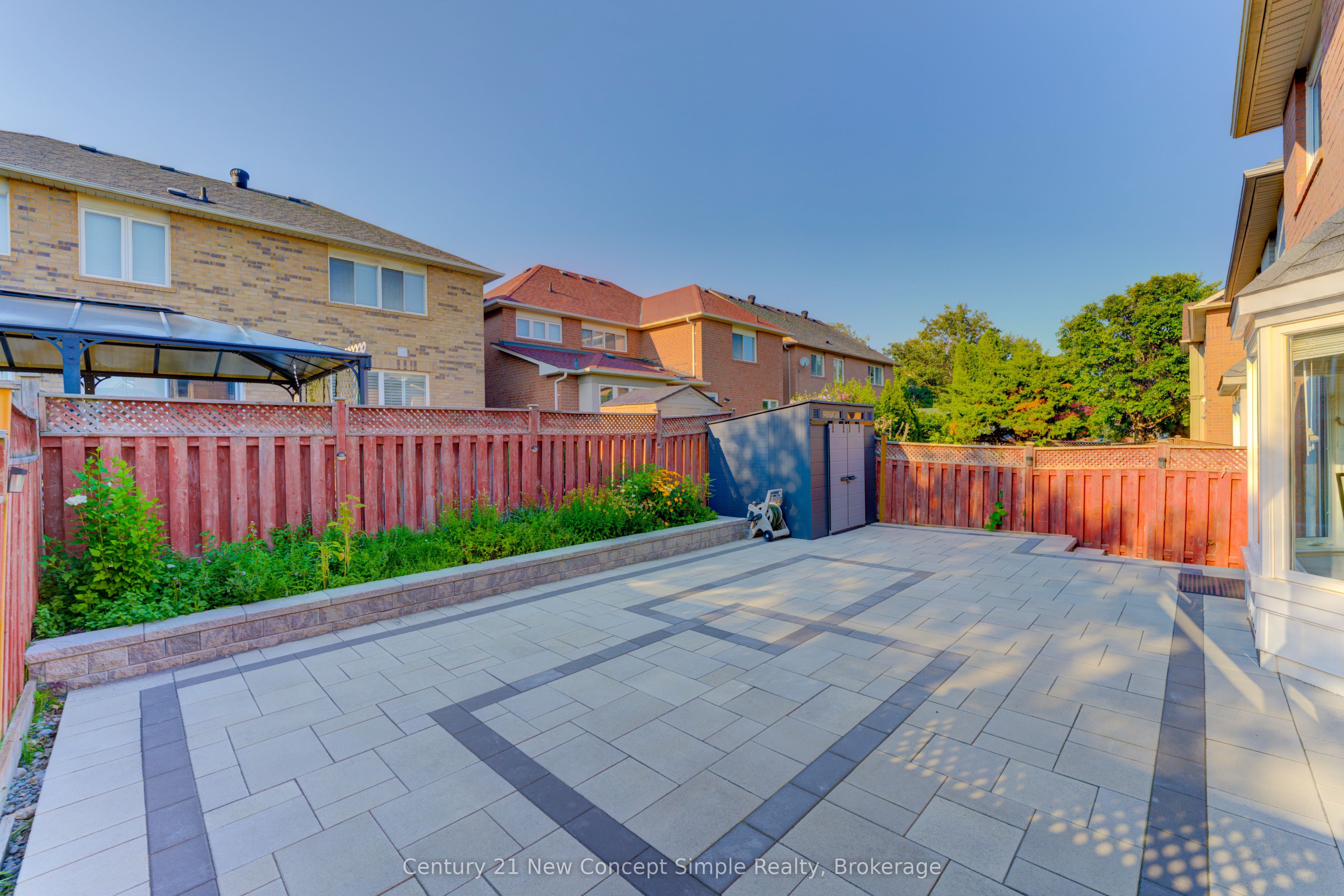 18 Castlemore Avenue Property Photo 33