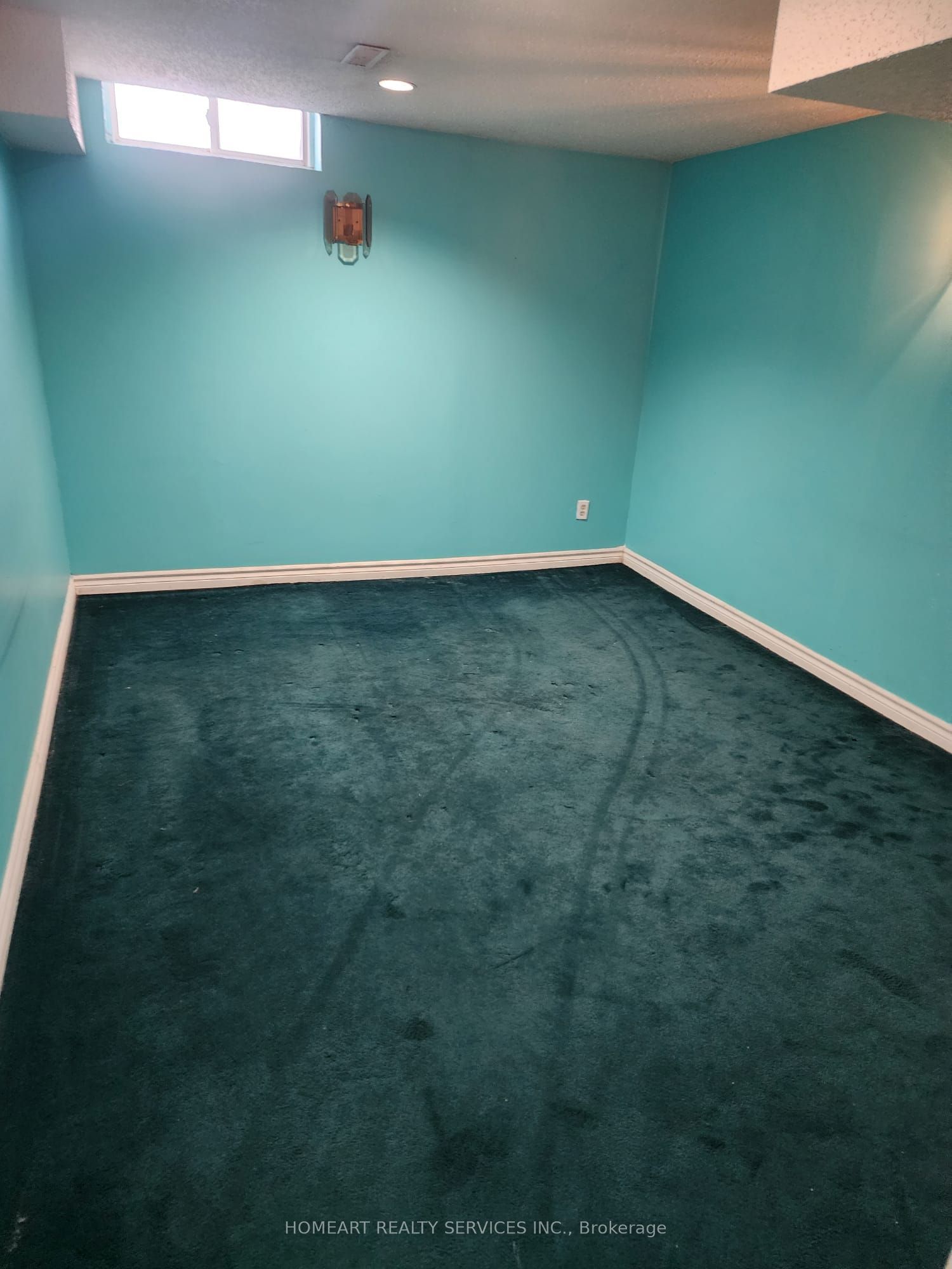 37 Trafford Crescent Property Photo 6
