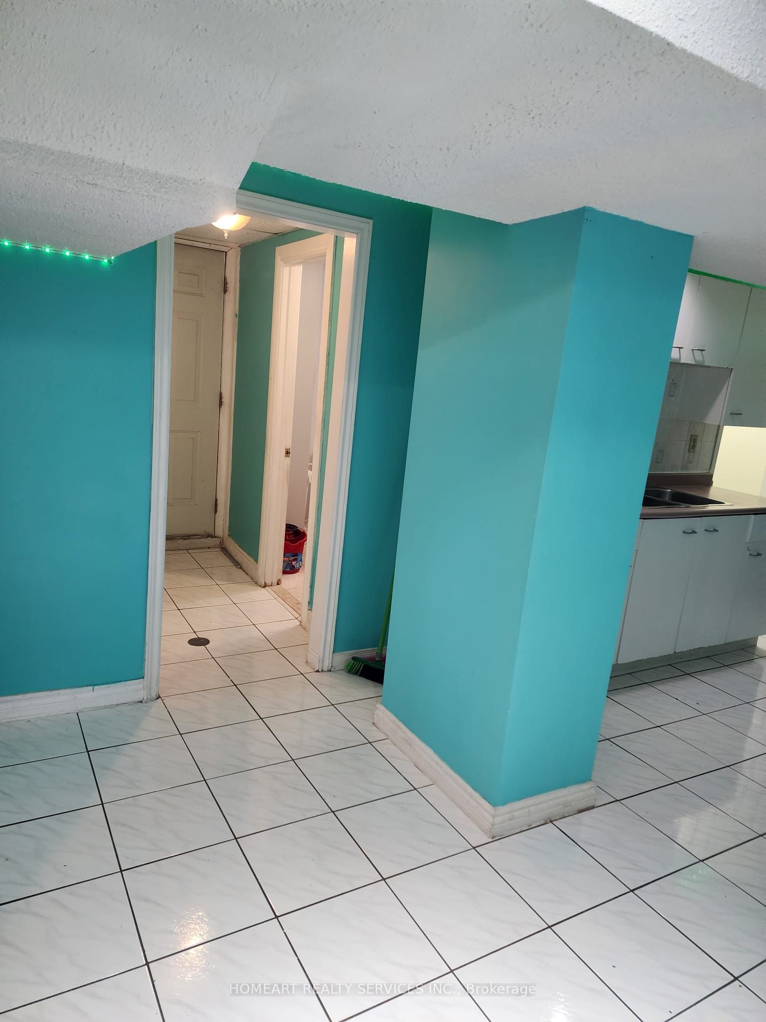 37 Trafford Crescent Property Photo 9