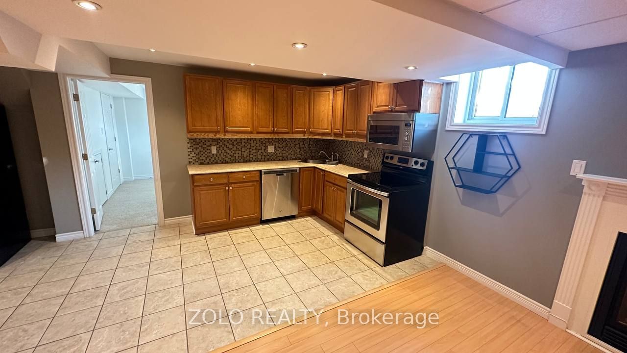 68 Milligan Street E Property Photo 3