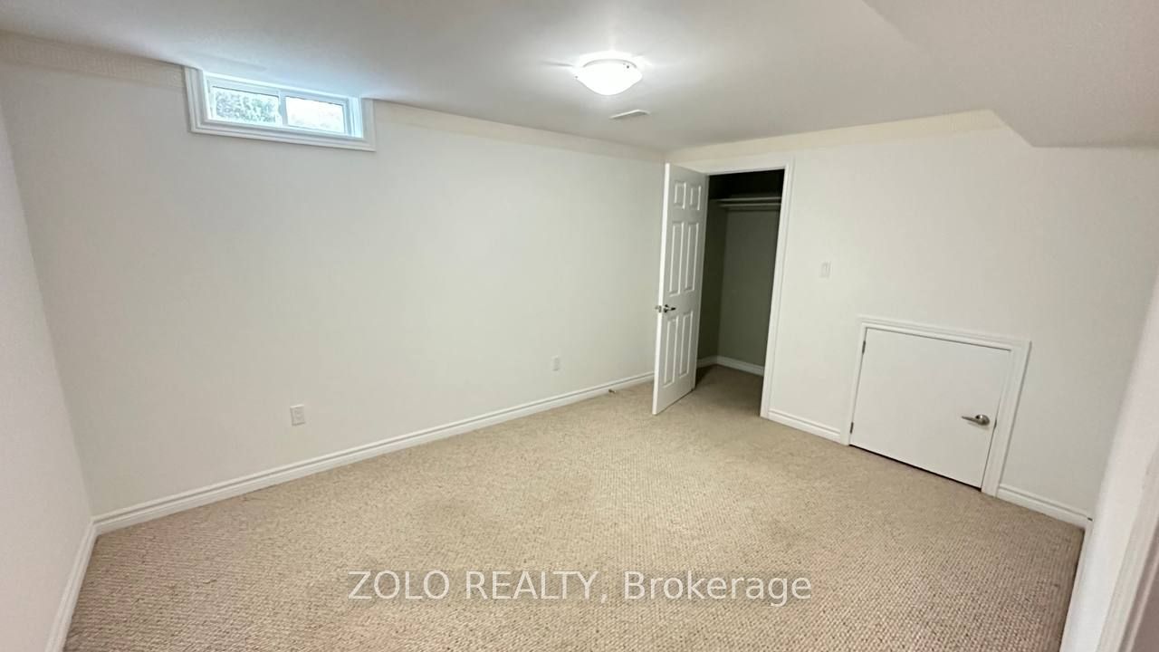 68 Milligan Street E Property Photo 4