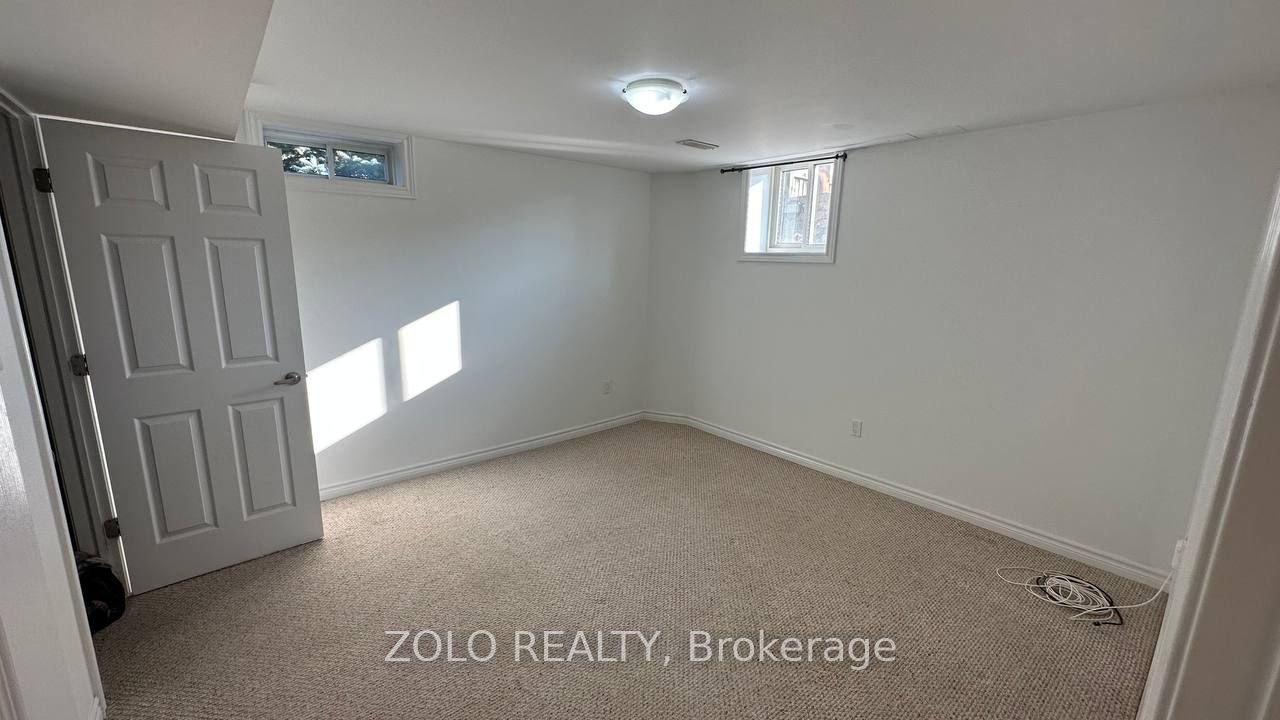 68 Milligan Street E Property Photo 5