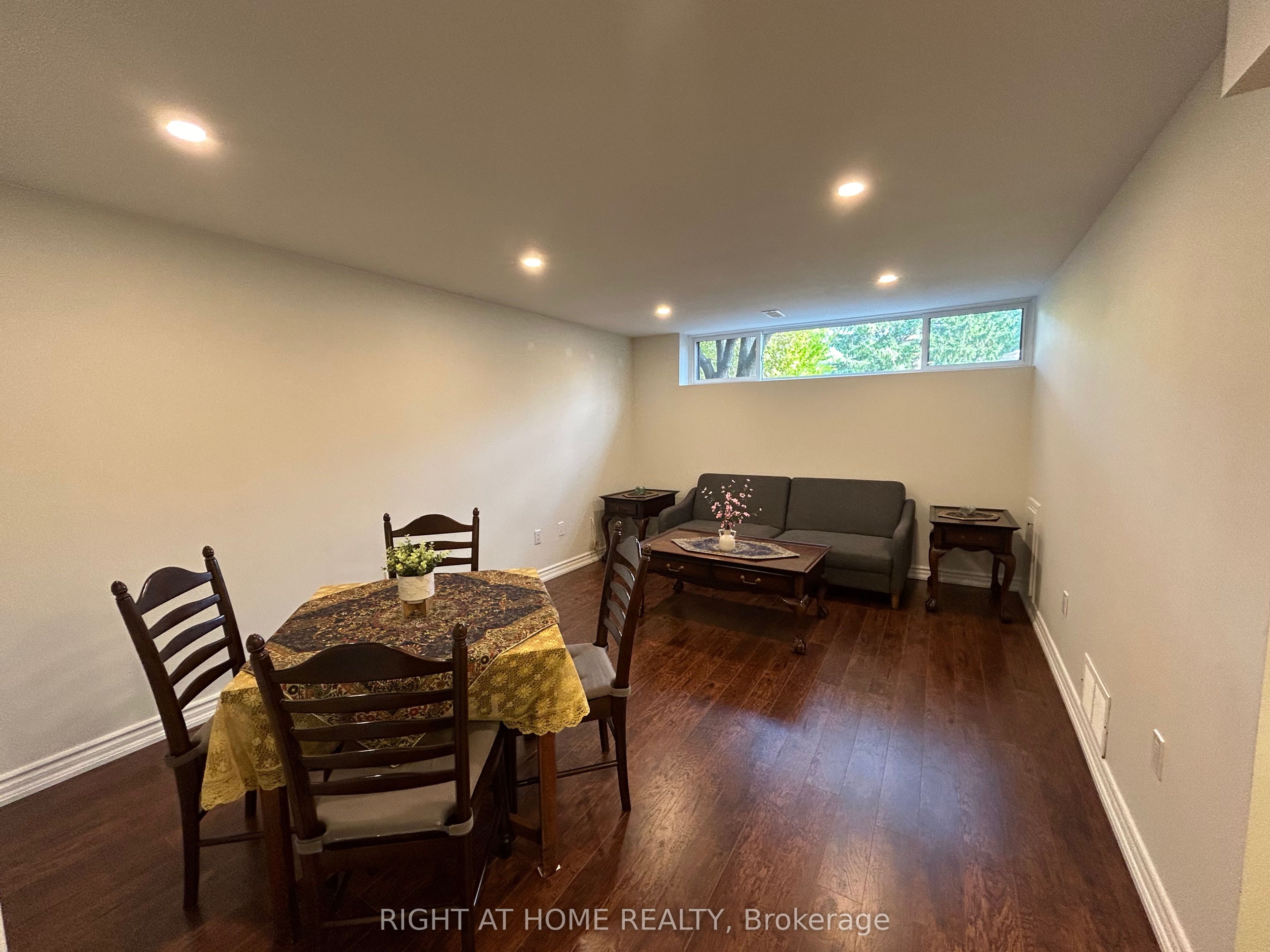 36 Aurora Heights Drive Property Photo 4