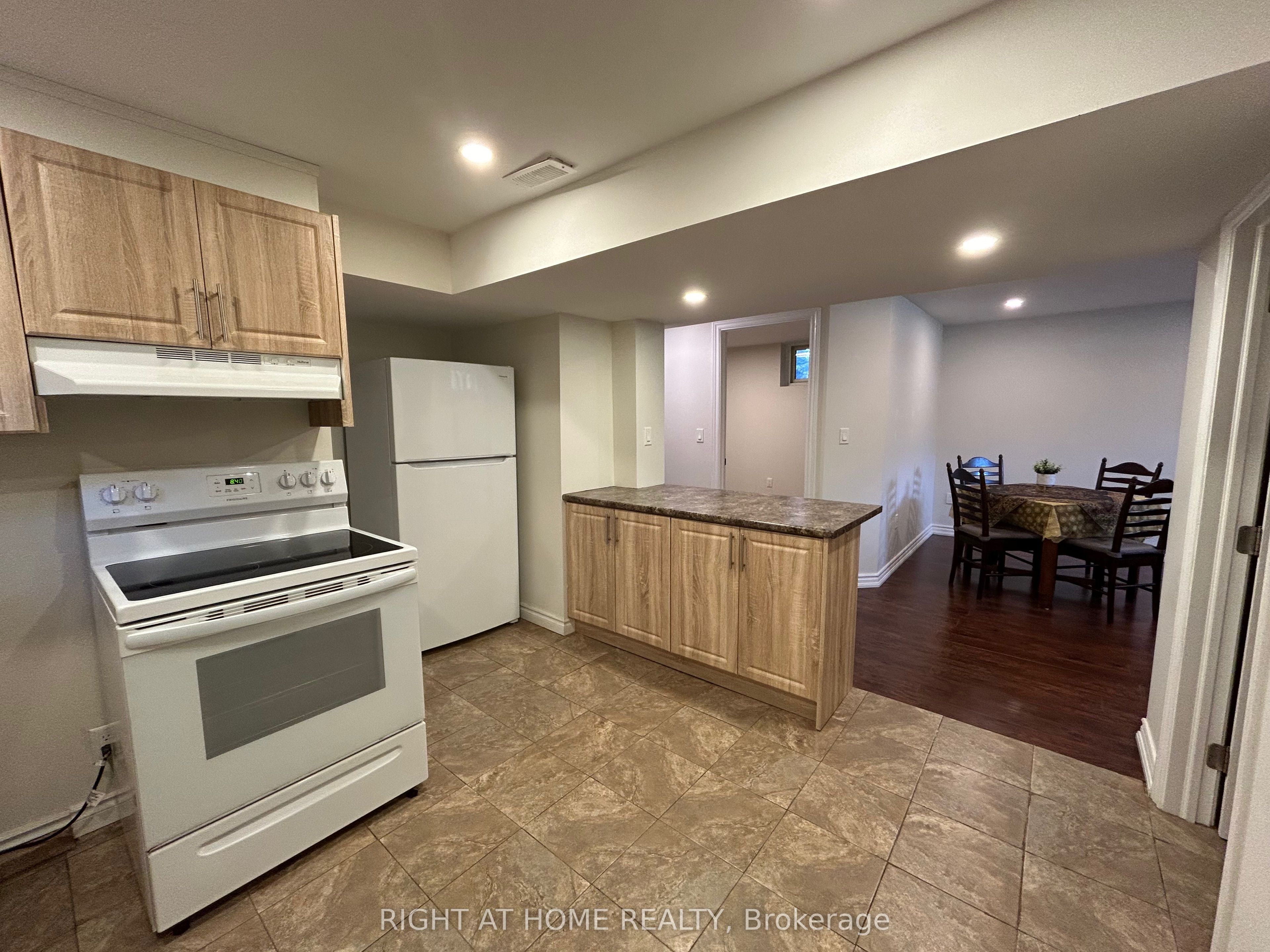 36 Aurora Heights Drive Property Photo 5