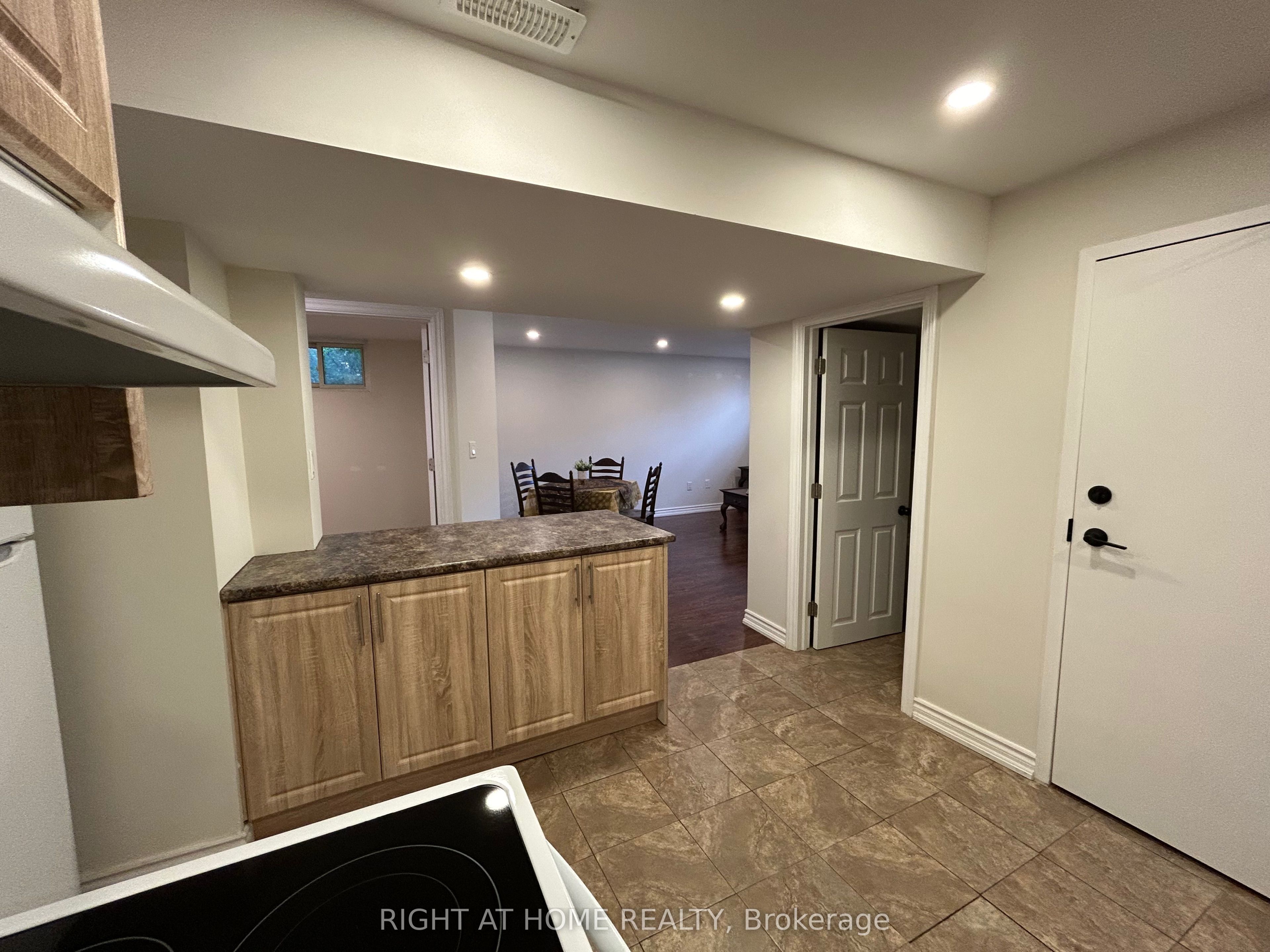 36 Aurora Heights Drive Property Photo 7
