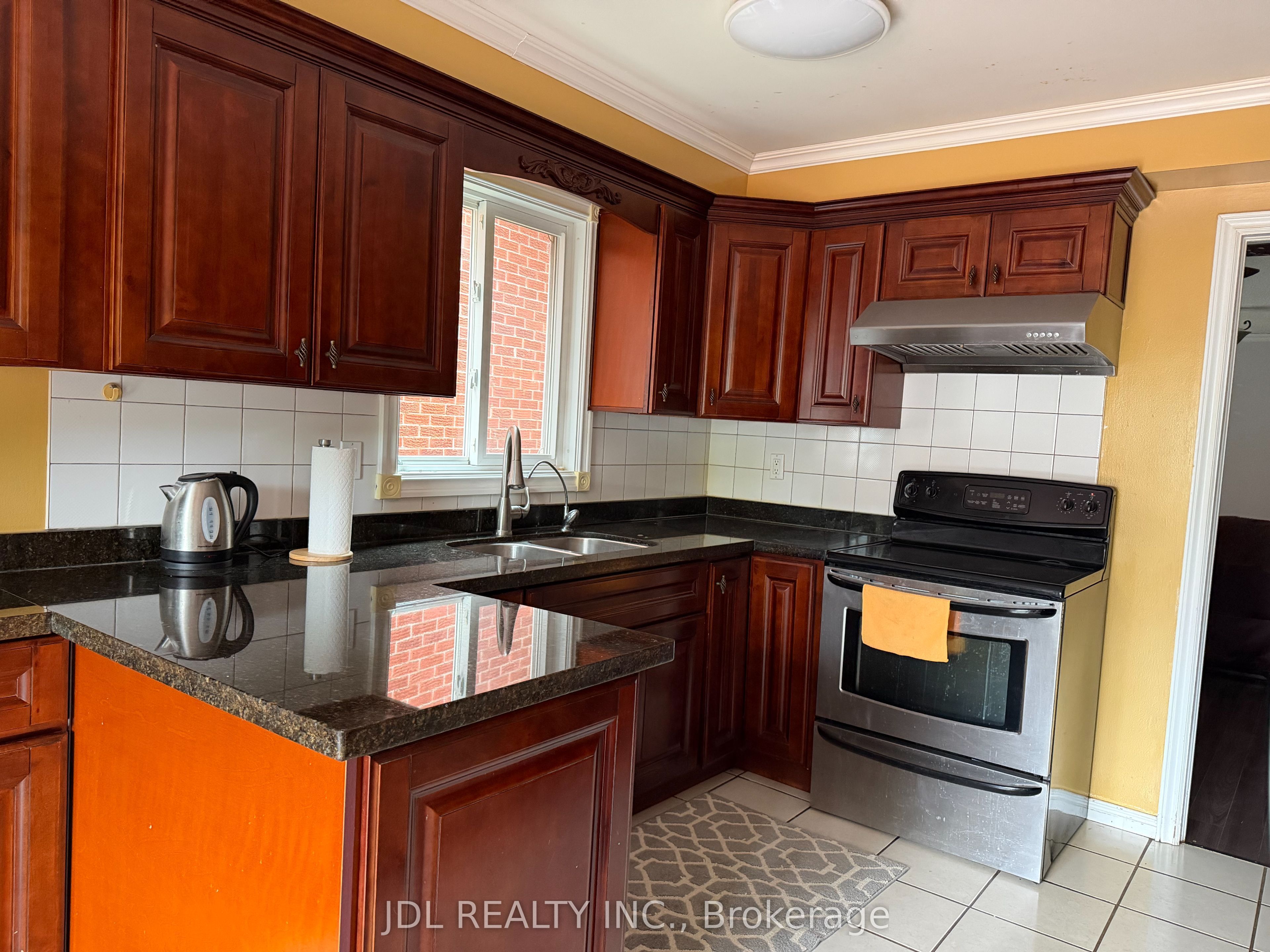 87 Strathmore Drive Property Photo 3