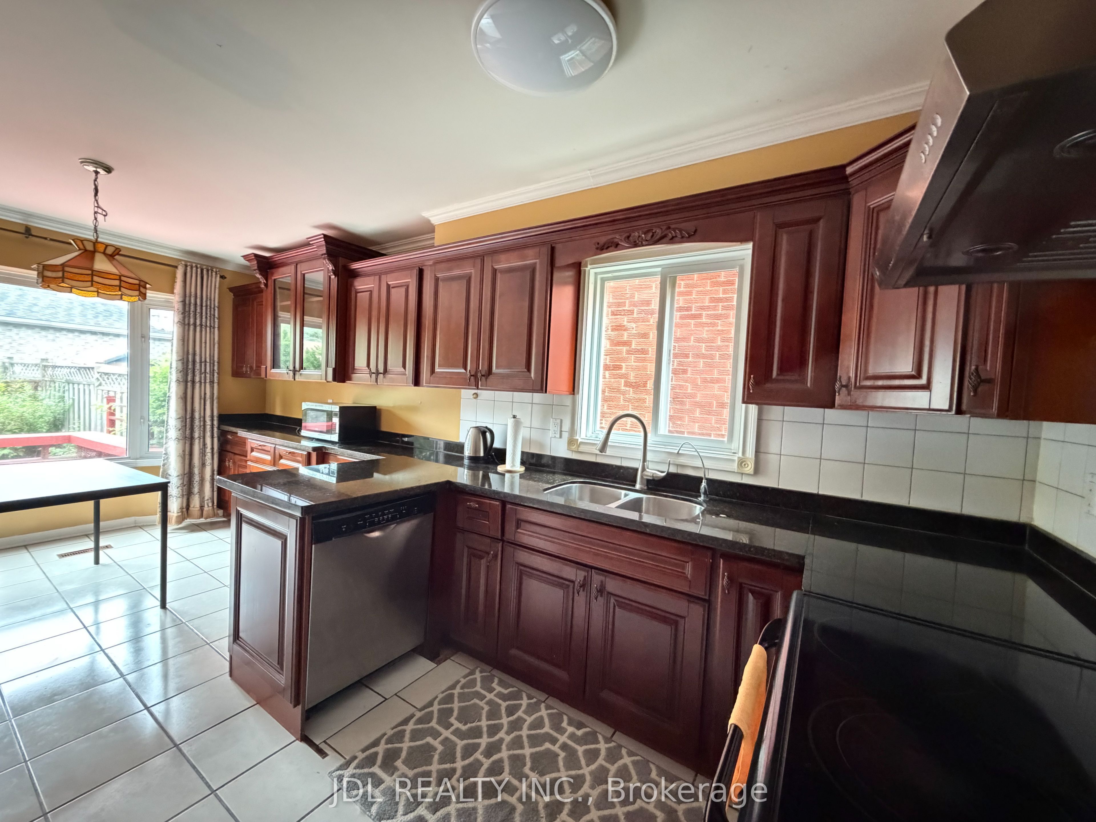 87 Strathmore Drive Property Photo 4