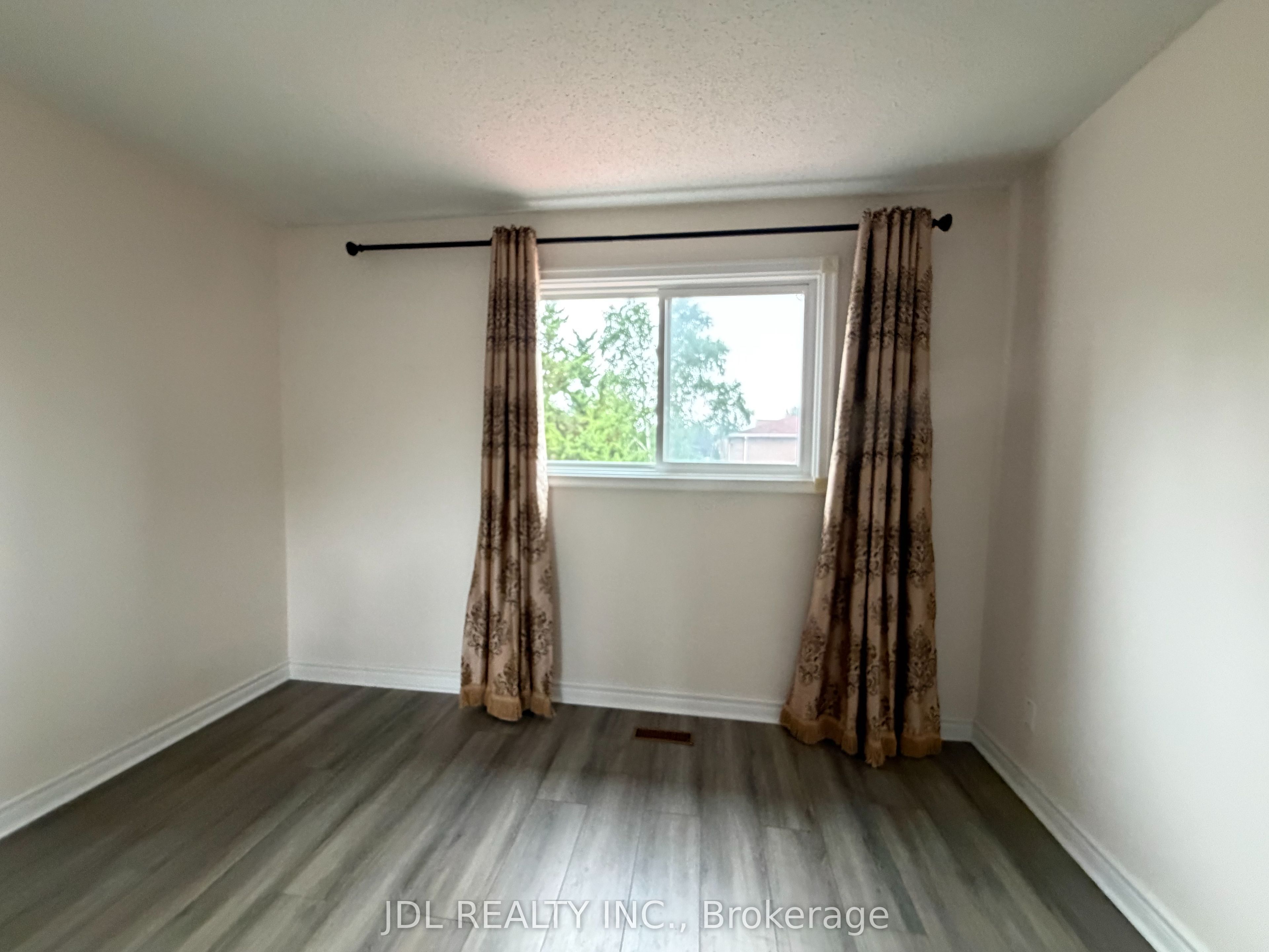 87 Strathmore Drive Property Photo 5