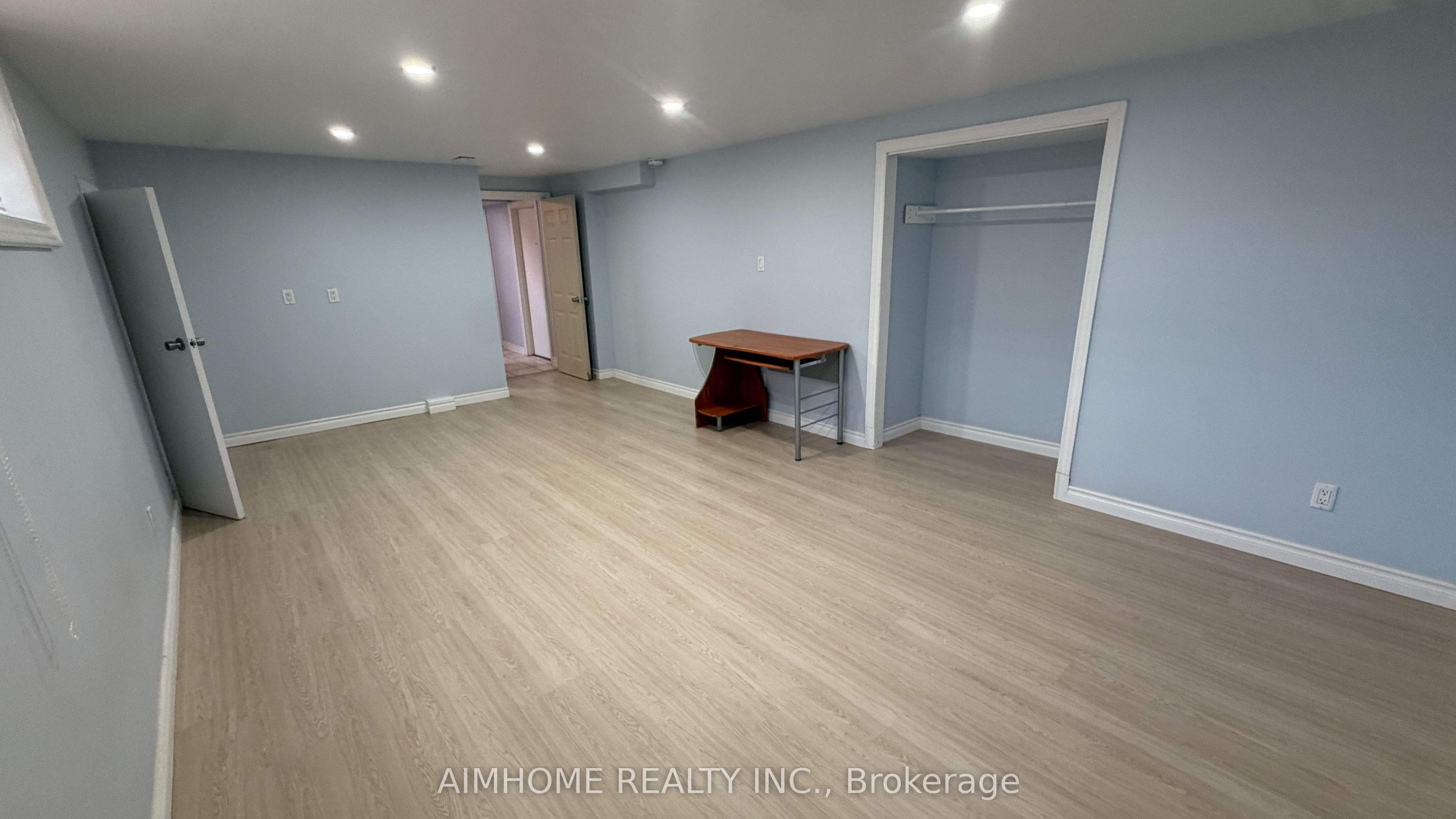 441 Fernleigh Circle S Property Photo 1