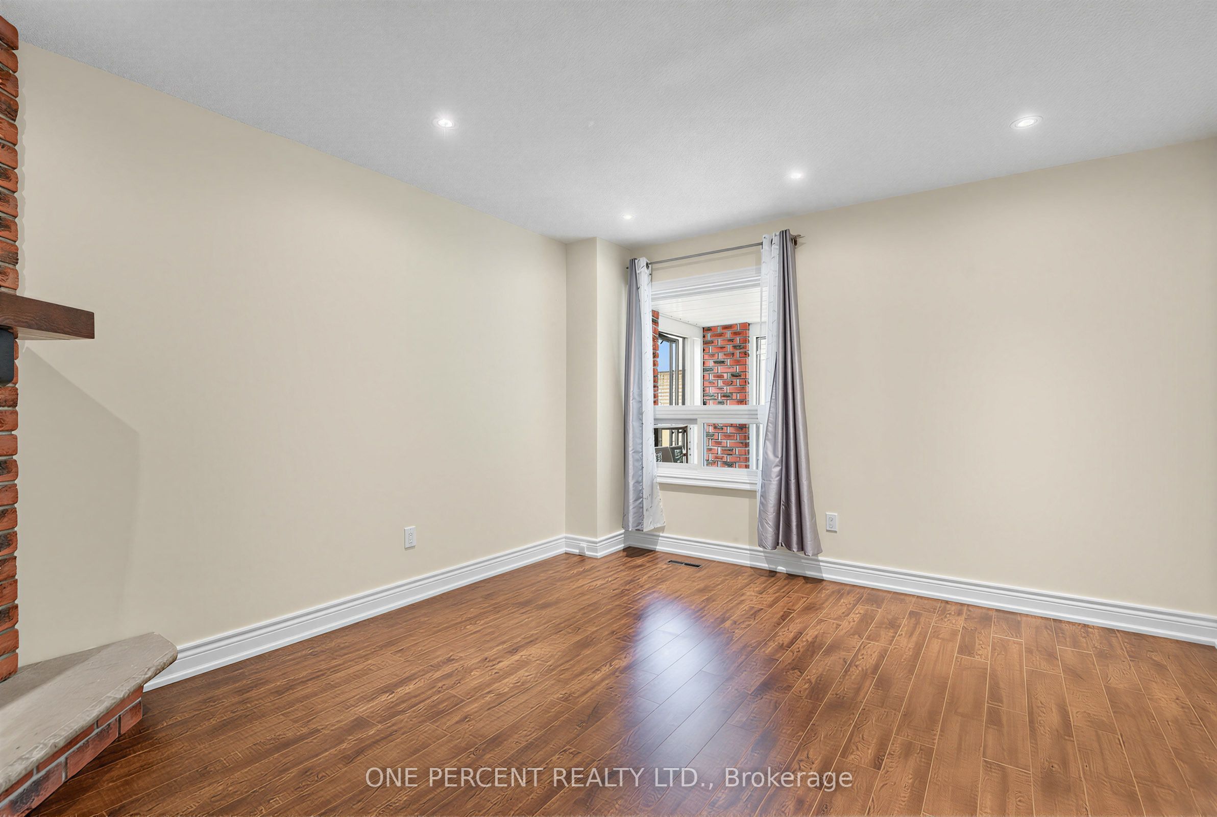12 Appleby Crescent Property Photo 5