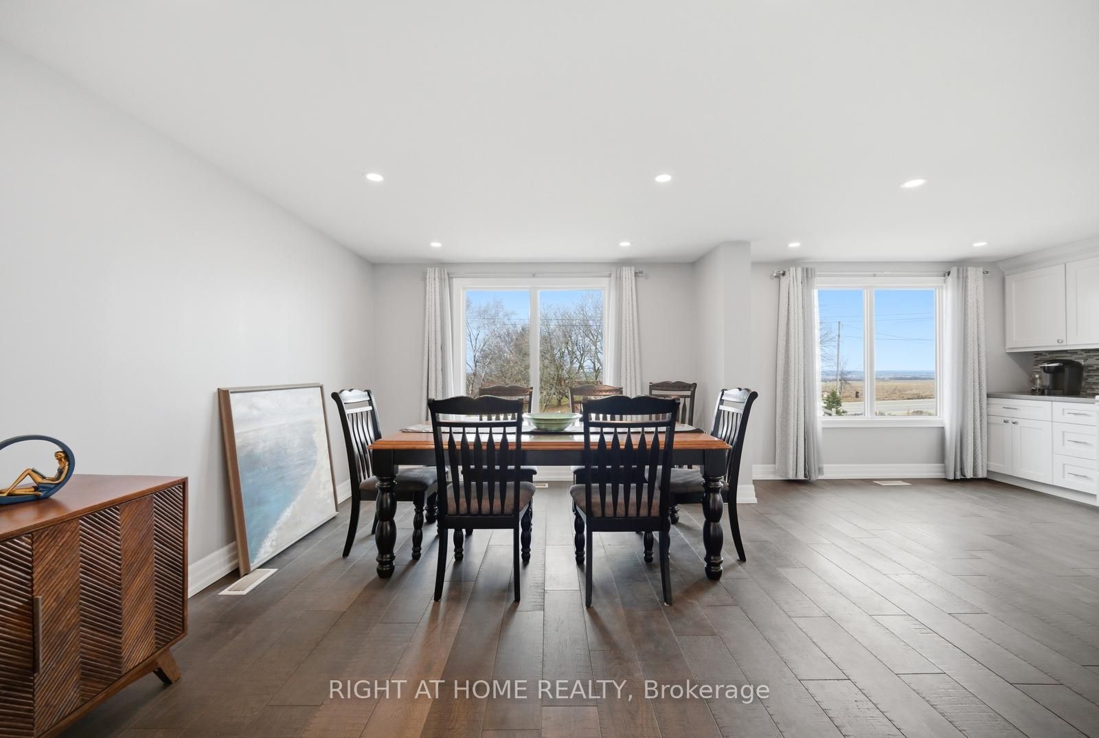 5885 7th Line Property Photo 15