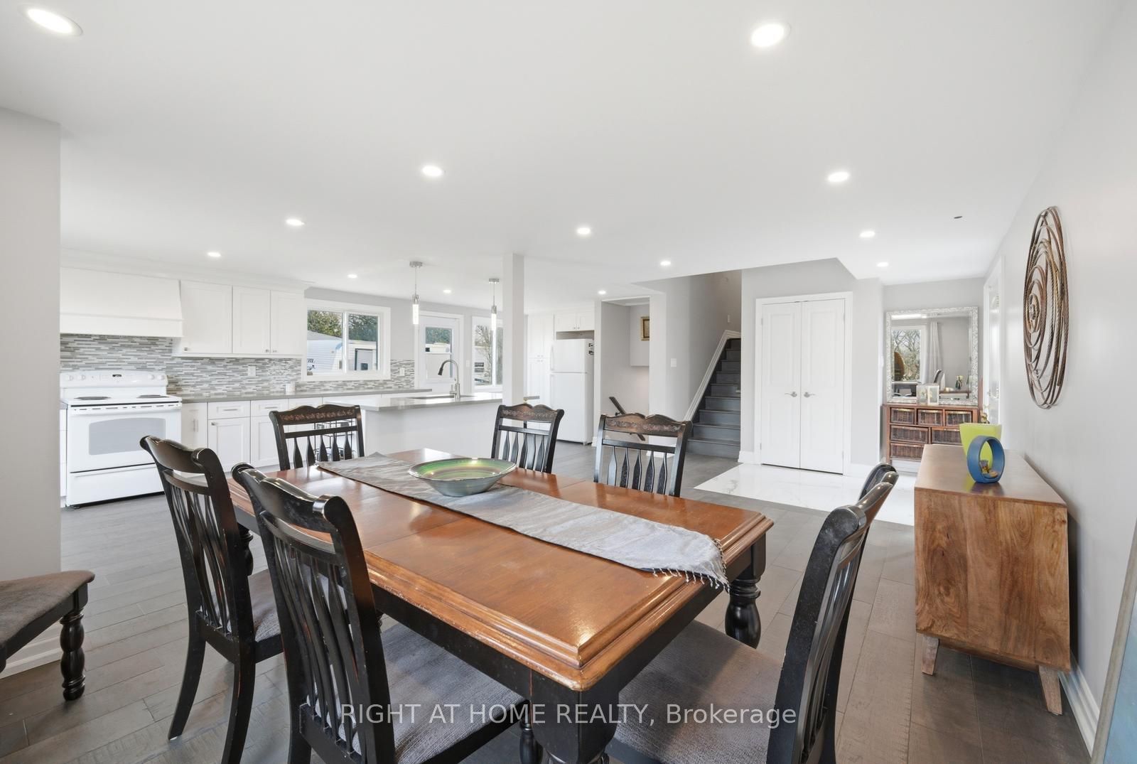 5885 7th Line Property Photo 16