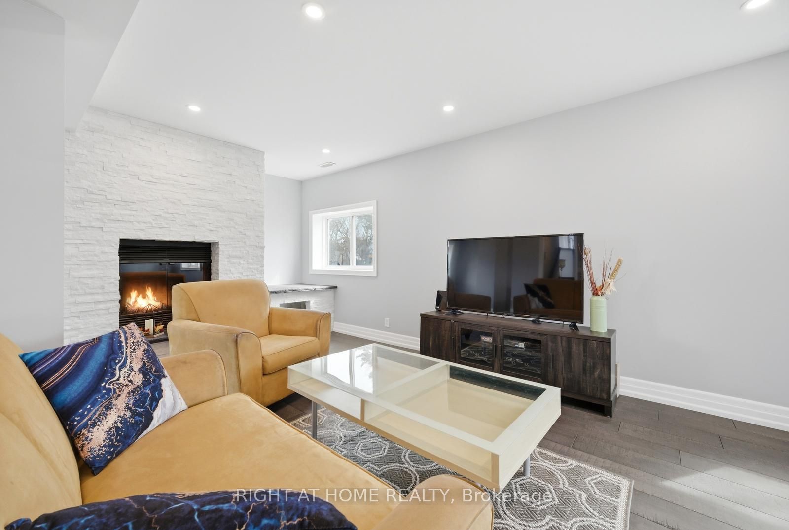 5885 7th Line Property Photo 20