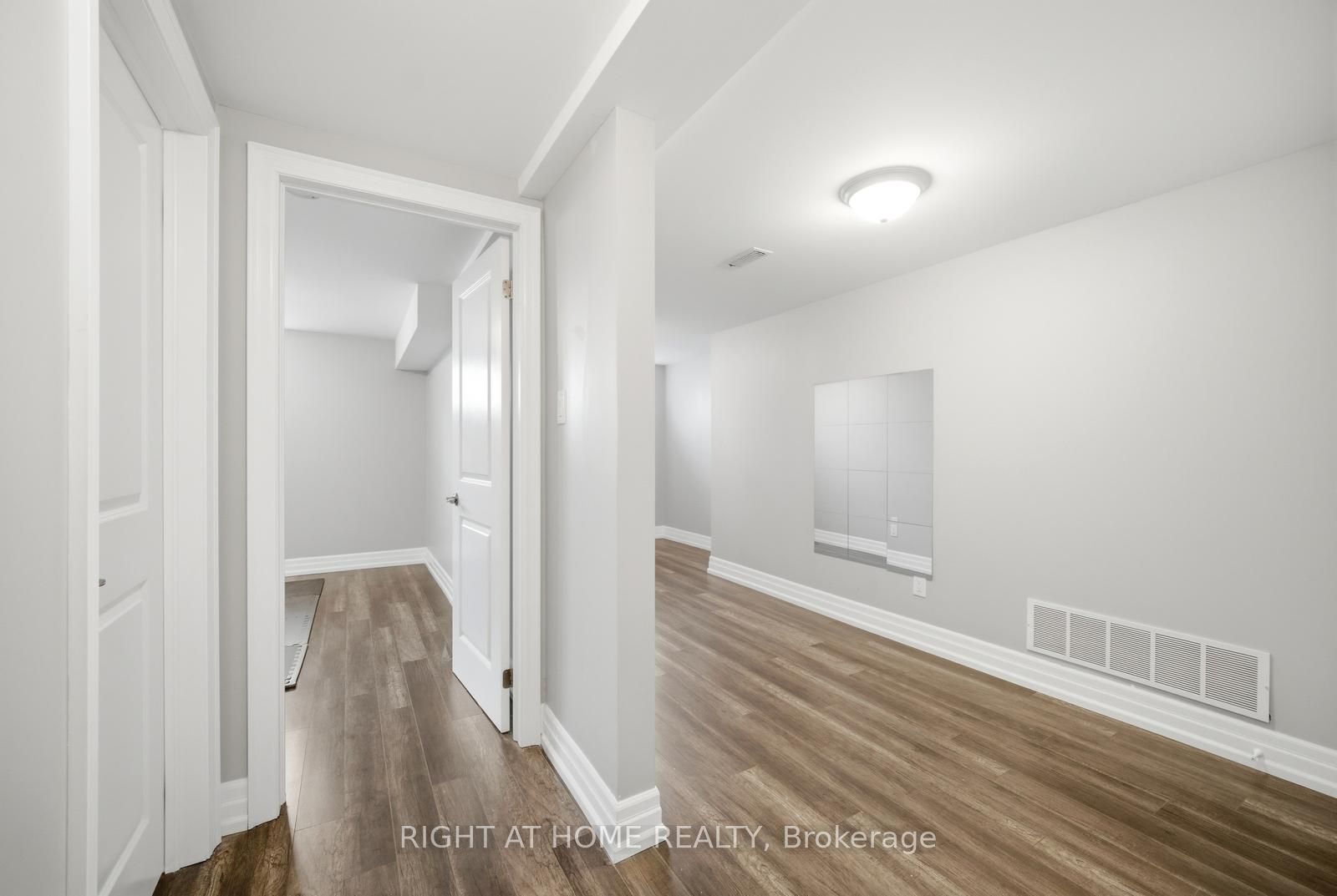 5885 7th Line Property Photo 30