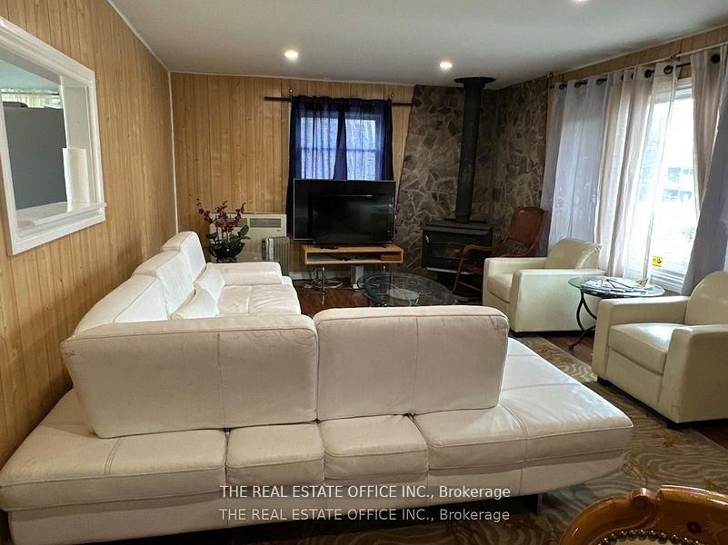 393 Adeline Drive Property Photo 3