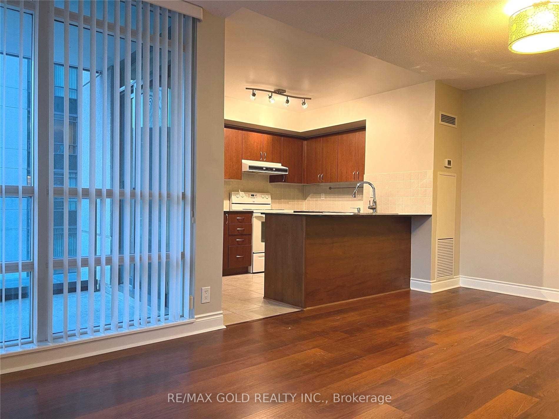 75 South Town Centre Boulevard 508 Property Photo 7