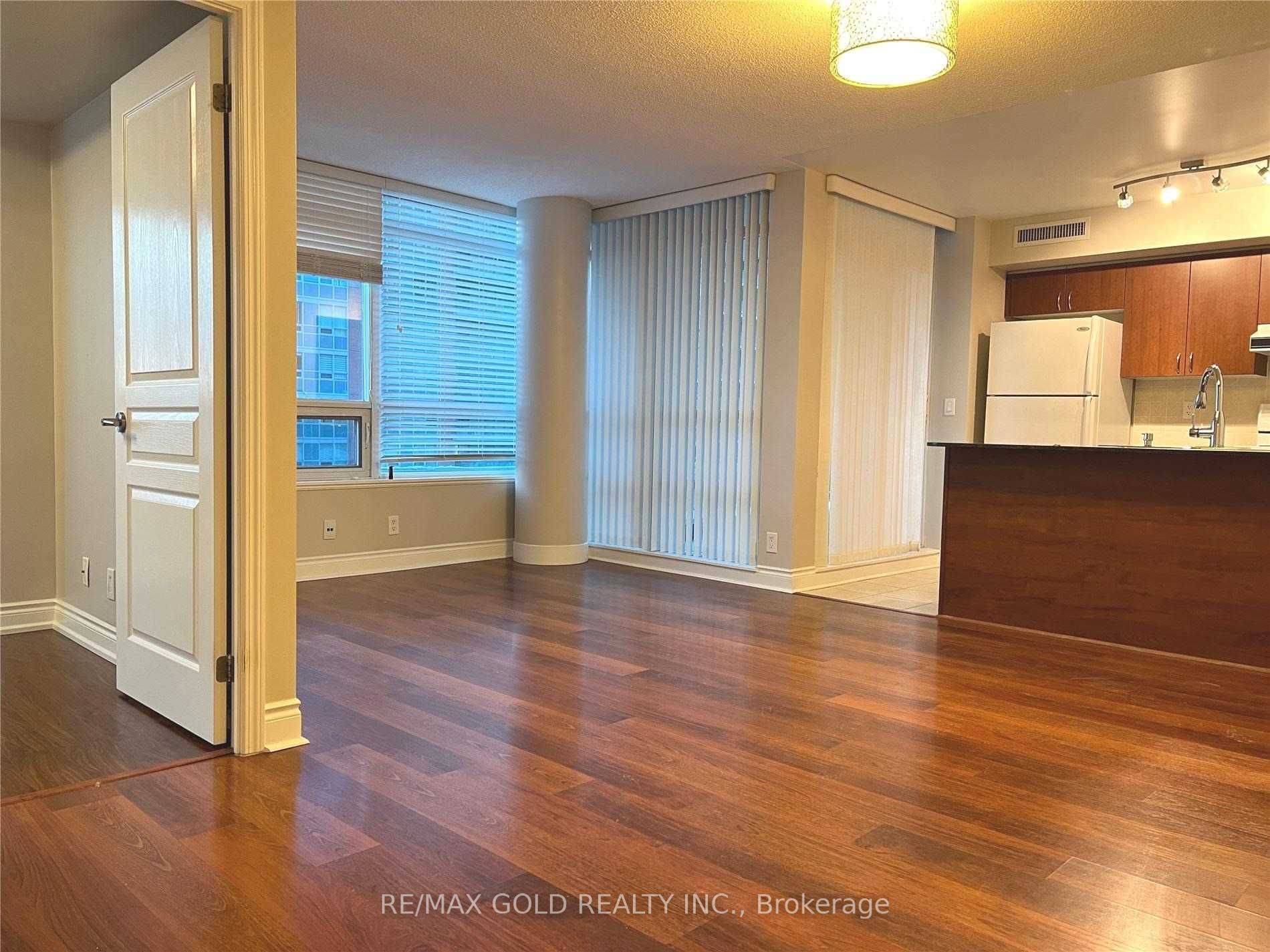 75 South Town Centre Boulevard 508 Property Photo 10