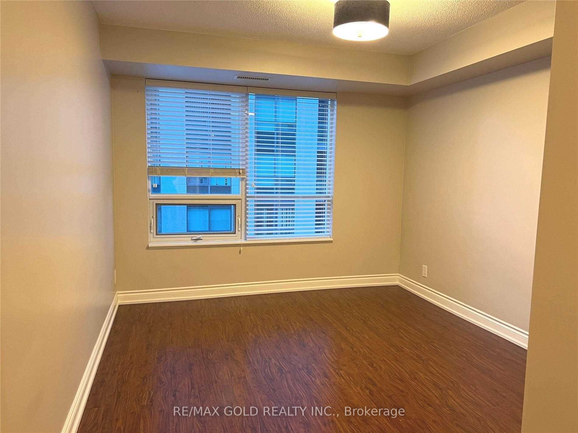 75 South Town Centre Boulevard 508 Property Photo 14