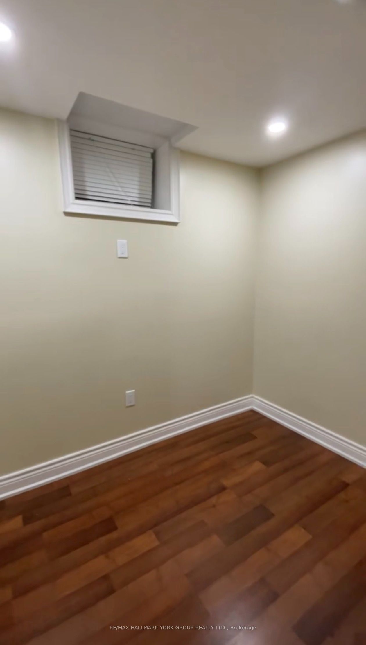 33 Deerwood Crescent Basement Property Photo 8