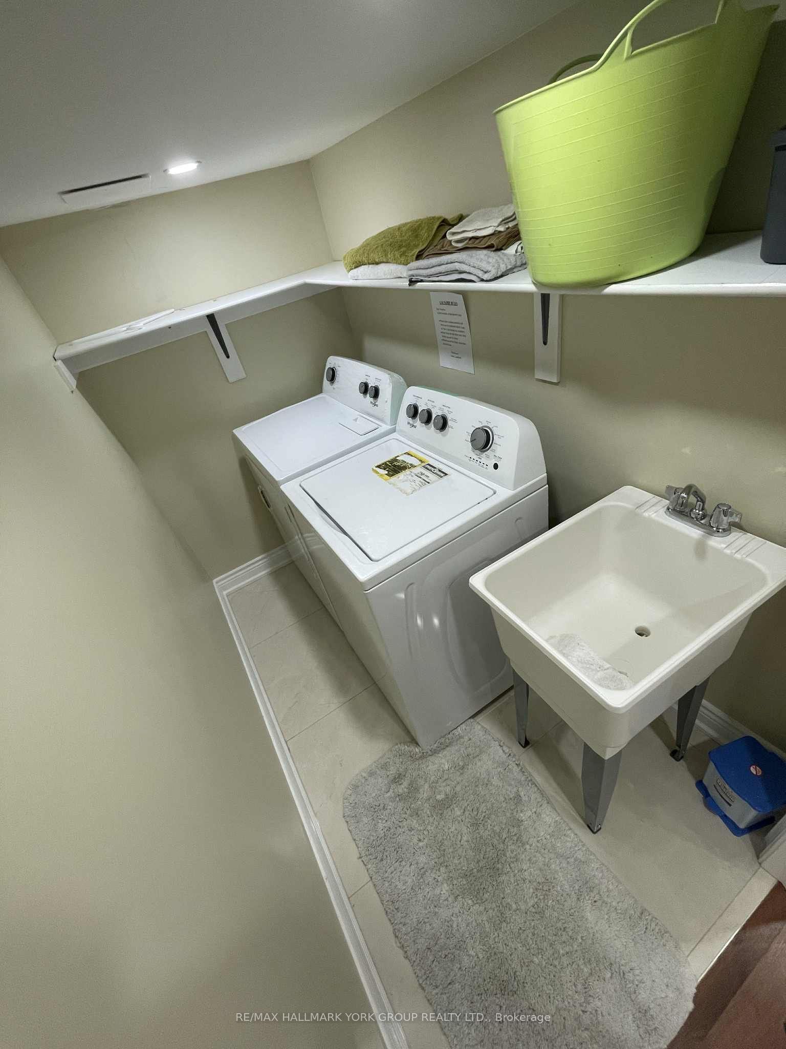 33 Deerwood Crescent Basement Property Photo 12