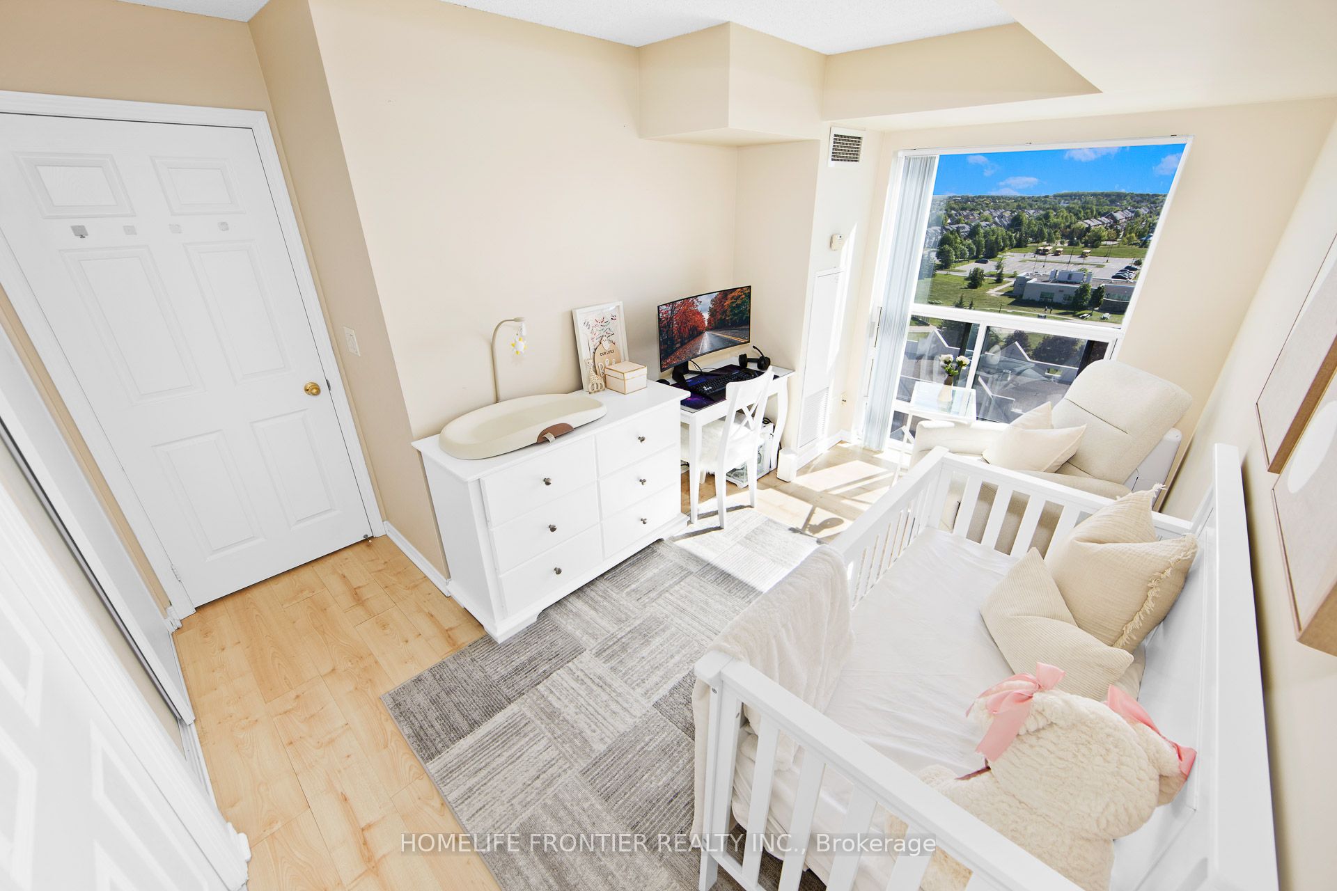 185 Oneida Crescent 1117 Property Photo 16
