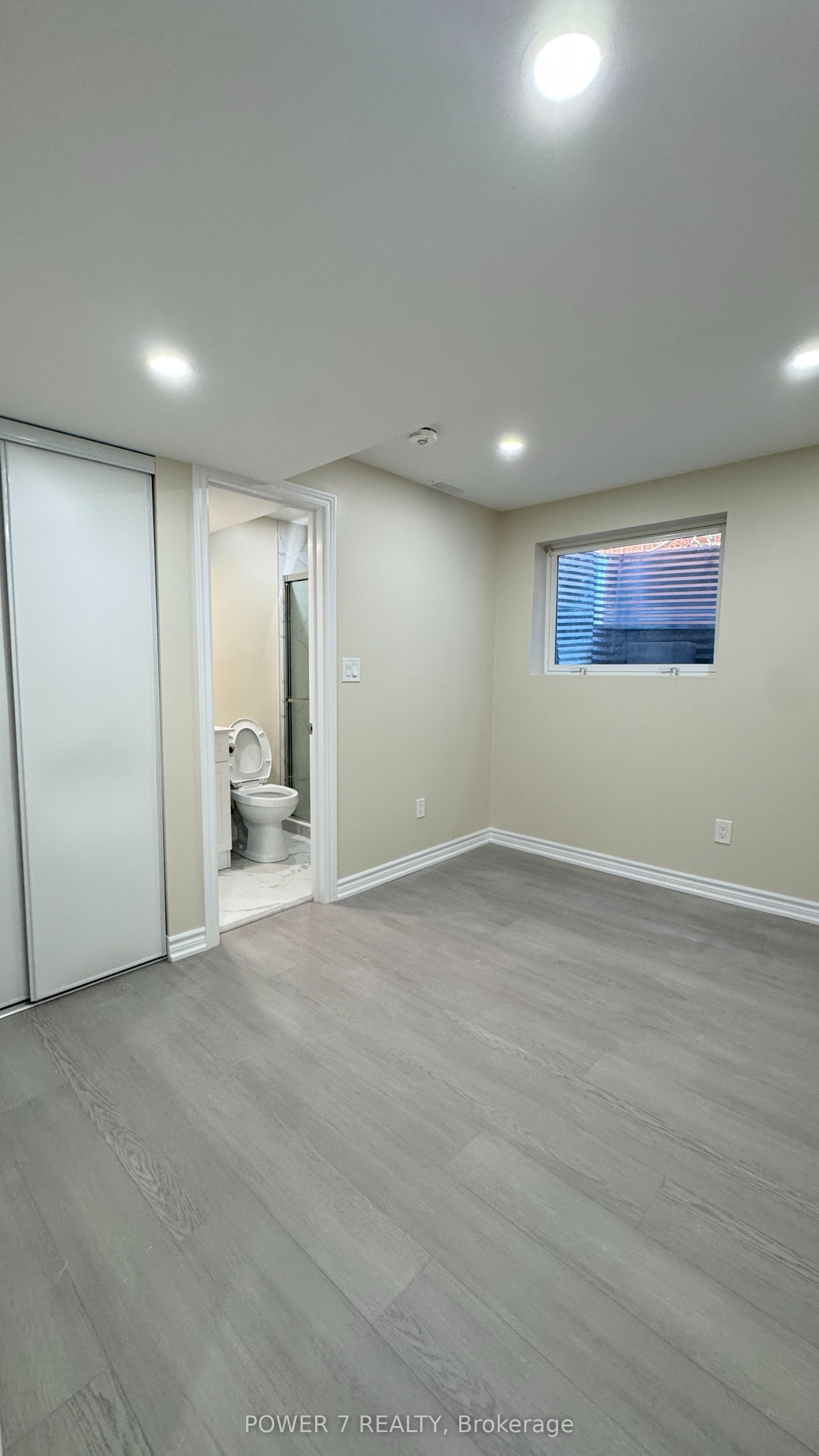 35 Joycedale Street (basement) Property Photo 6