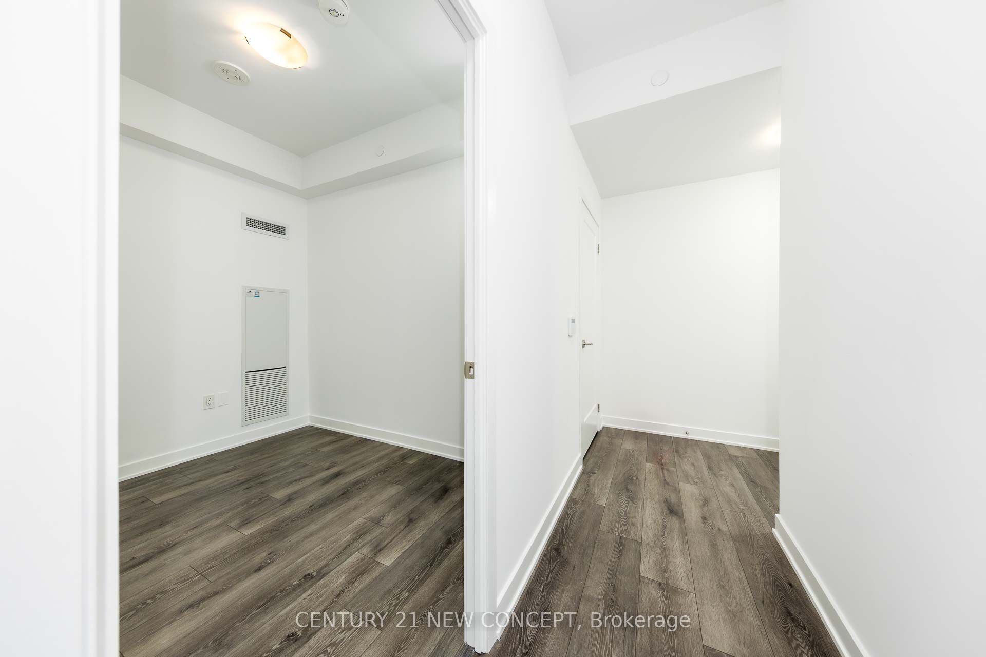 105 Oneida Crescent 1403 Property Photo 6