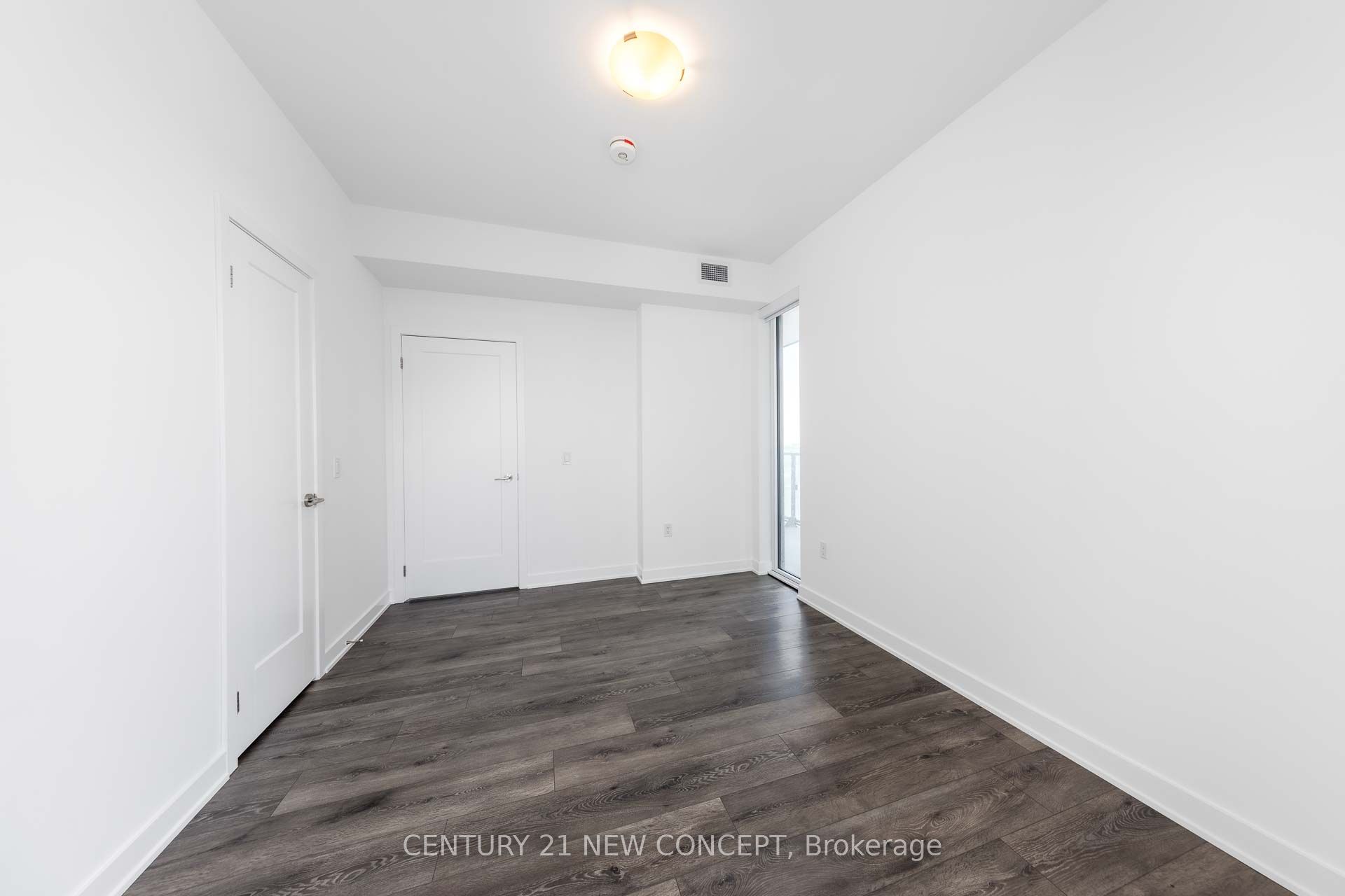 105 Oneida Crescent 1403 Property Photo 21