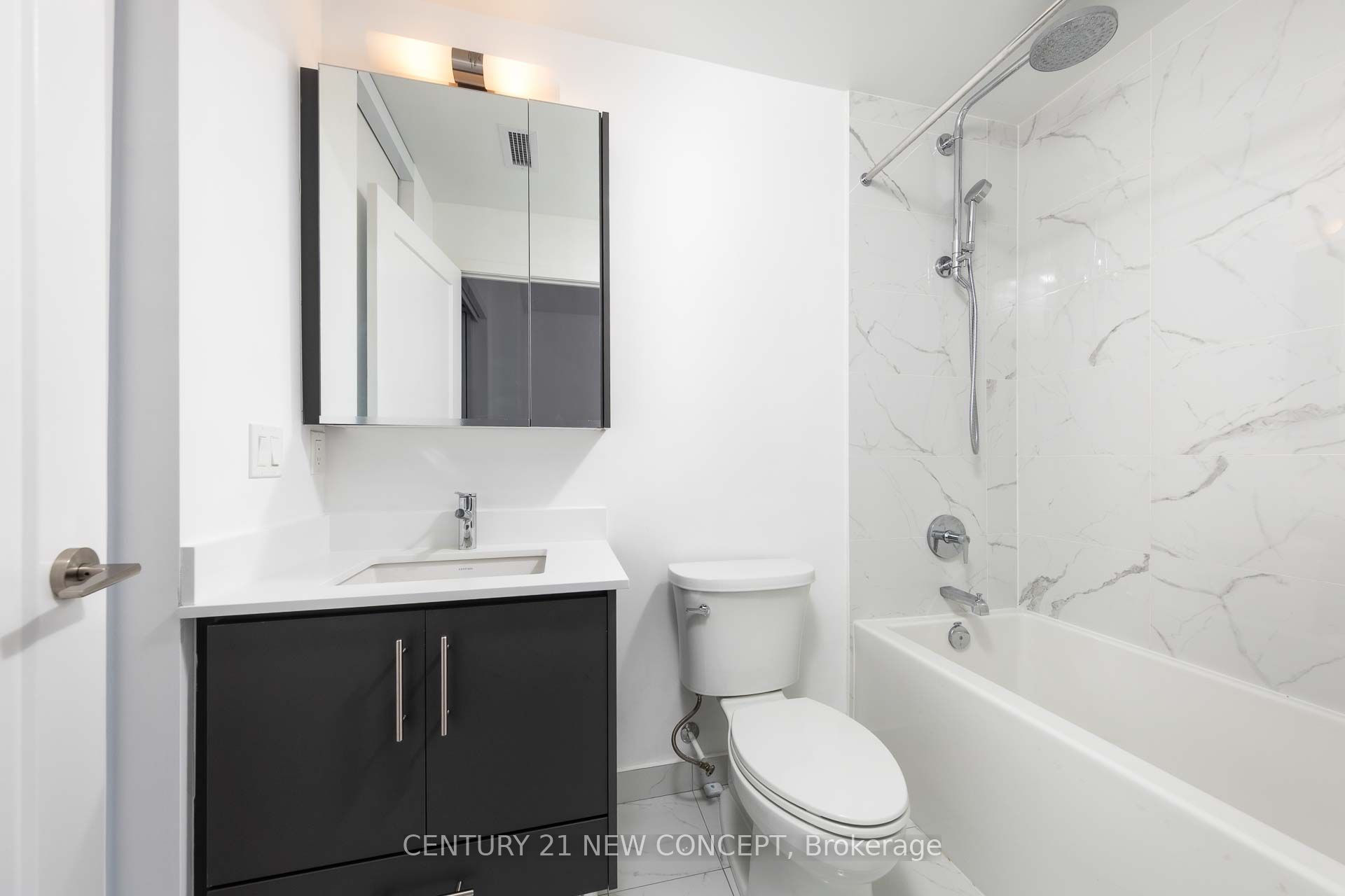 105 Oneida Crescent 1403 Property Photo 22