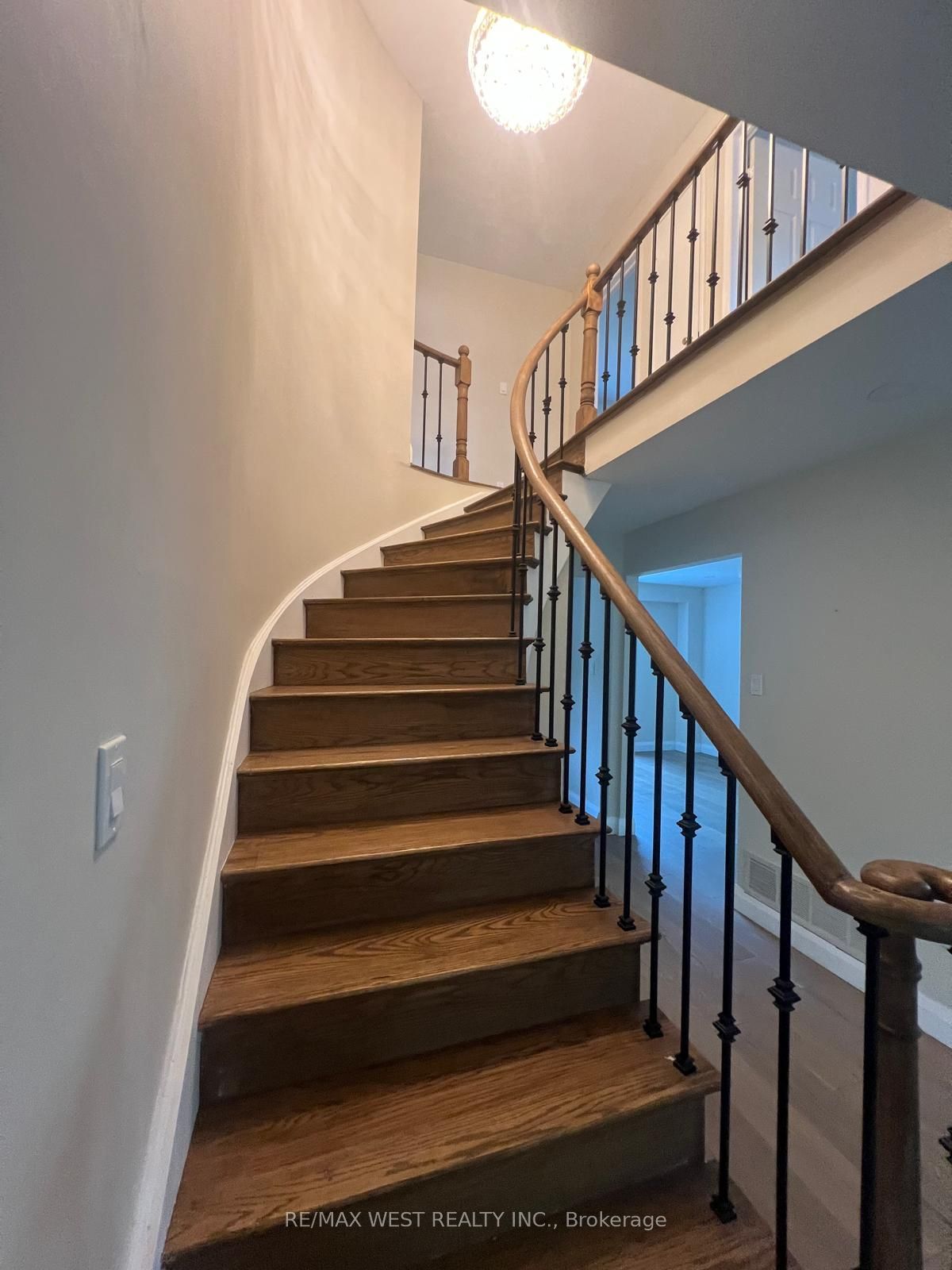 51 Moorcrest Drive Property Photo 15