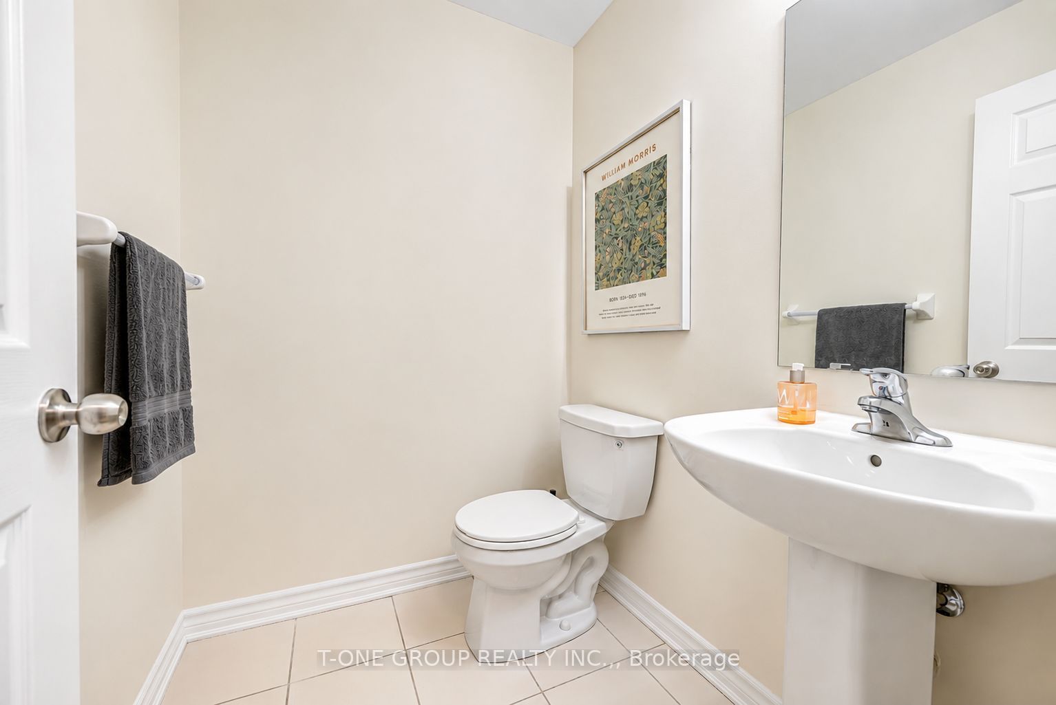 27 Sharbot Lane Property Photo 18